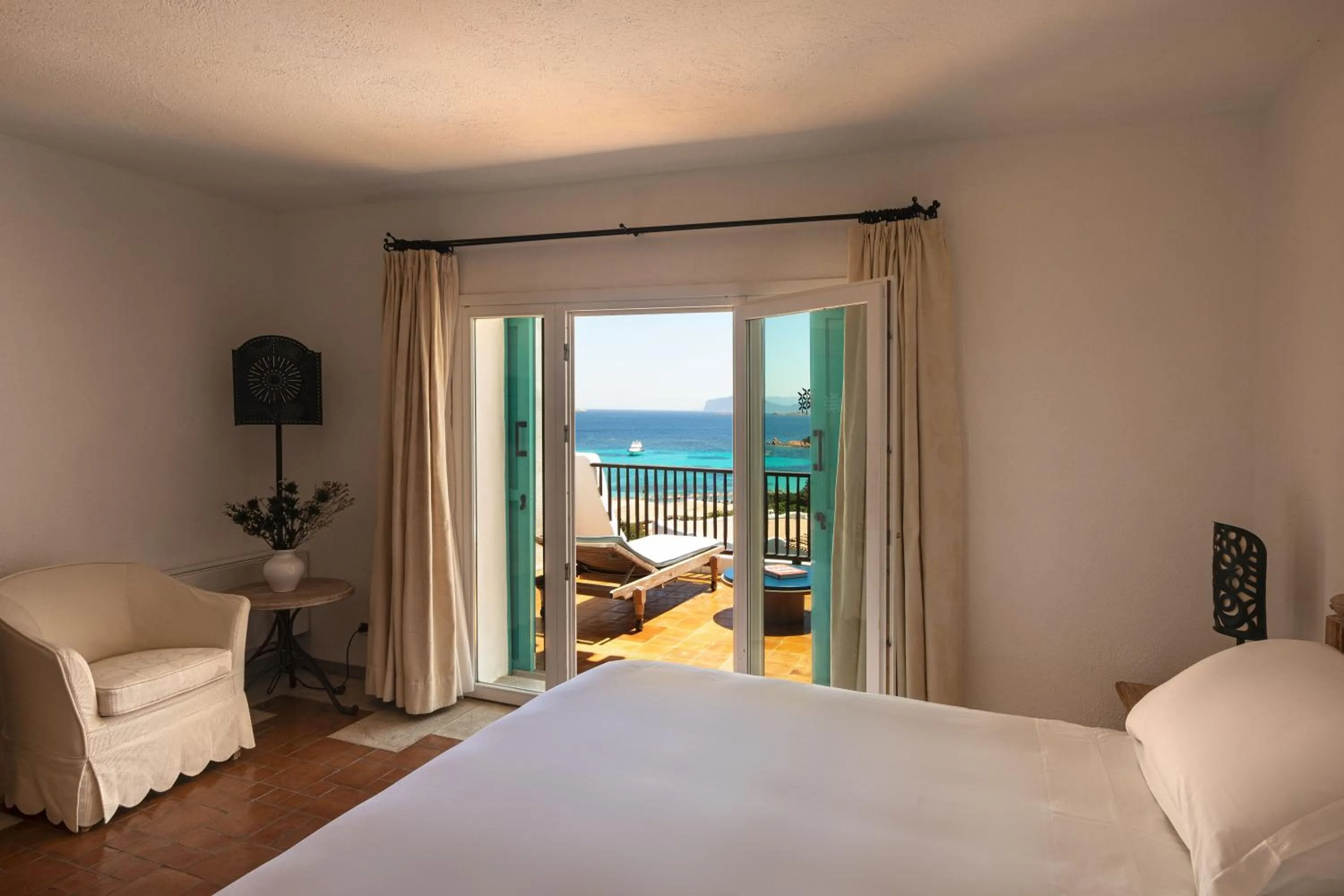 Bedroom, Bed in Romazzino, A Belmond Hotel, Costa Smeralda