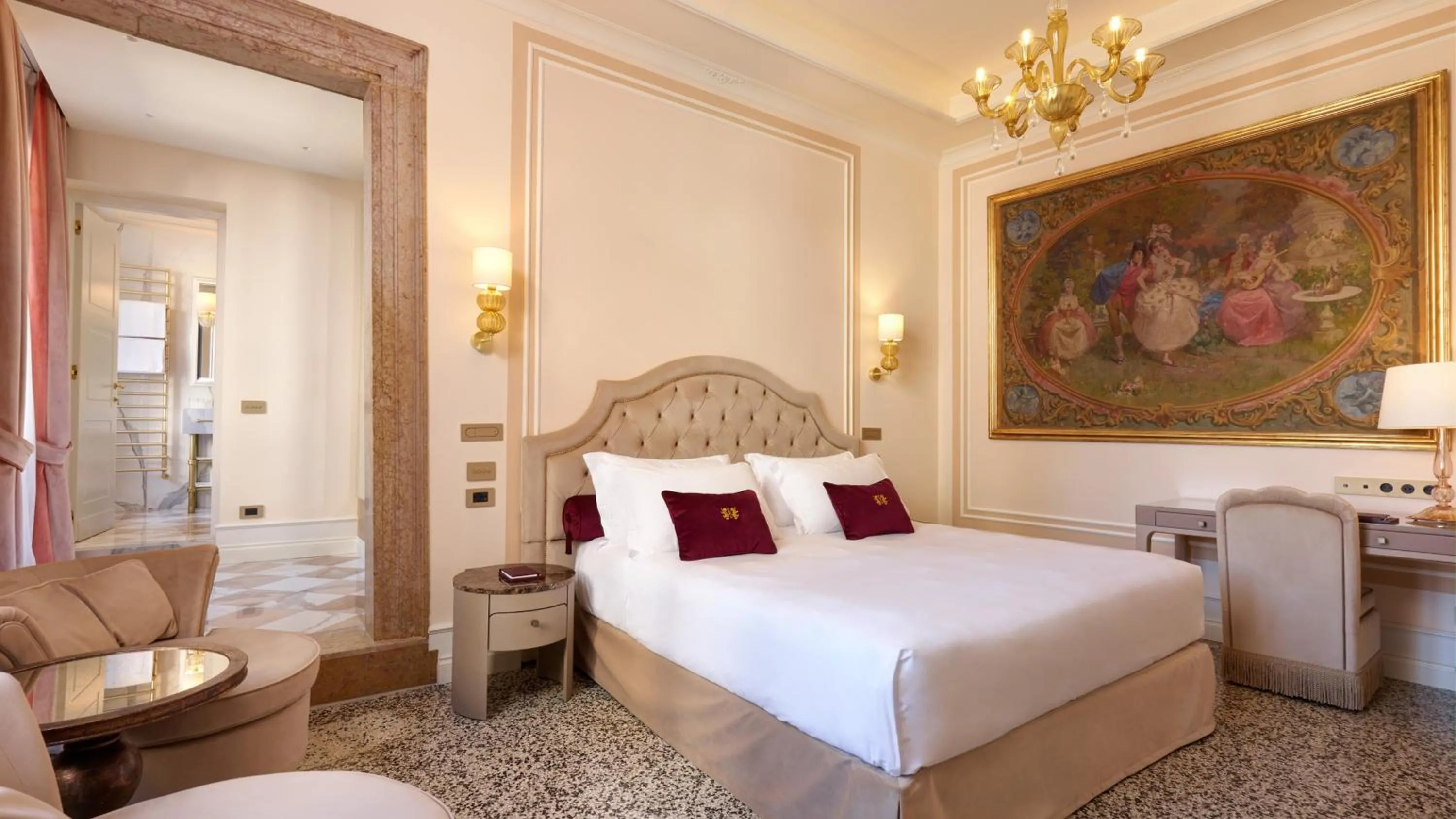 Photo of the whole room, Bed in Hotel Palazzo Giovanelli e Gran Canal
