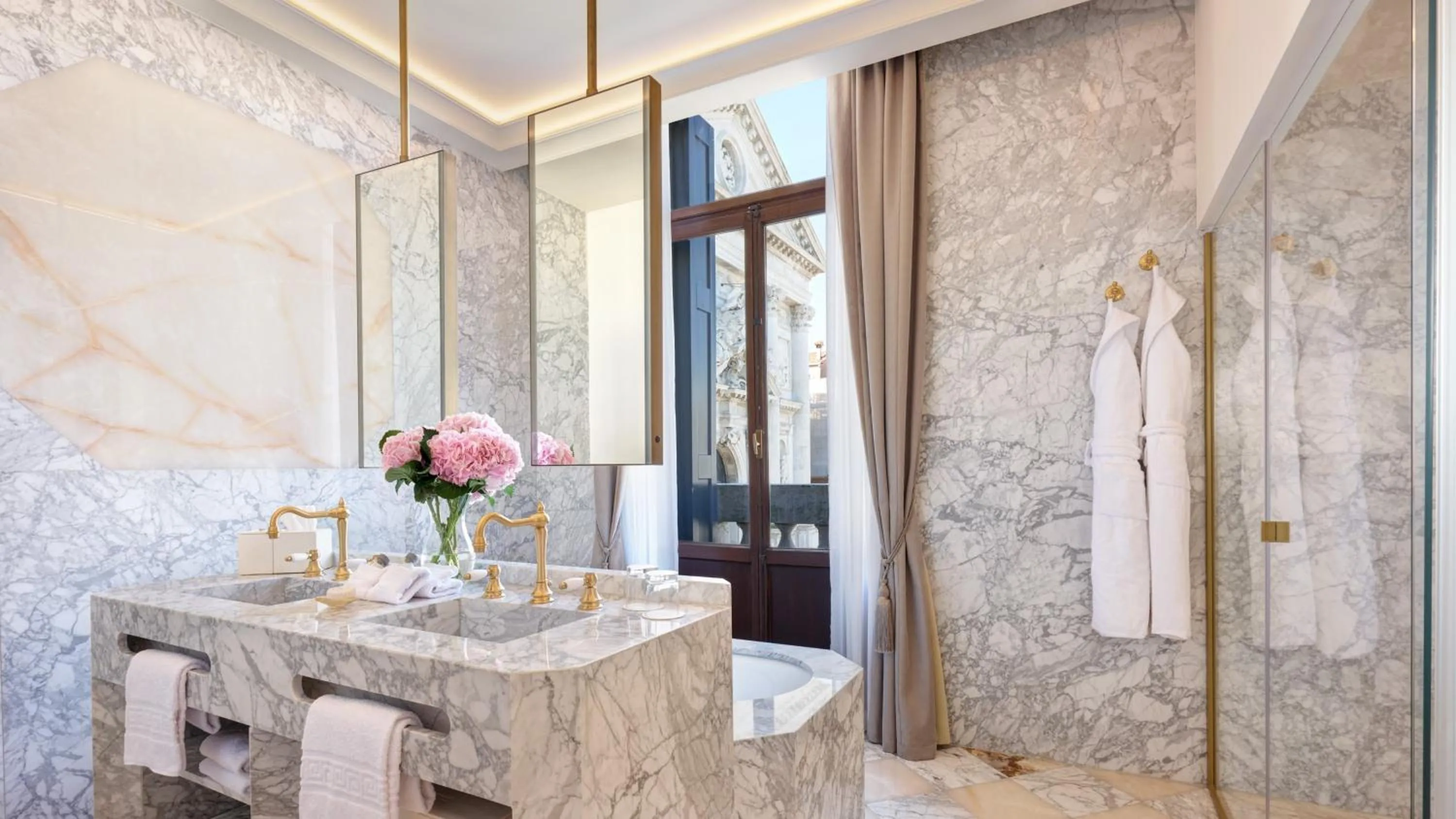 Bathroom in Hotel Palazzo Giovanelli e Gran Canal