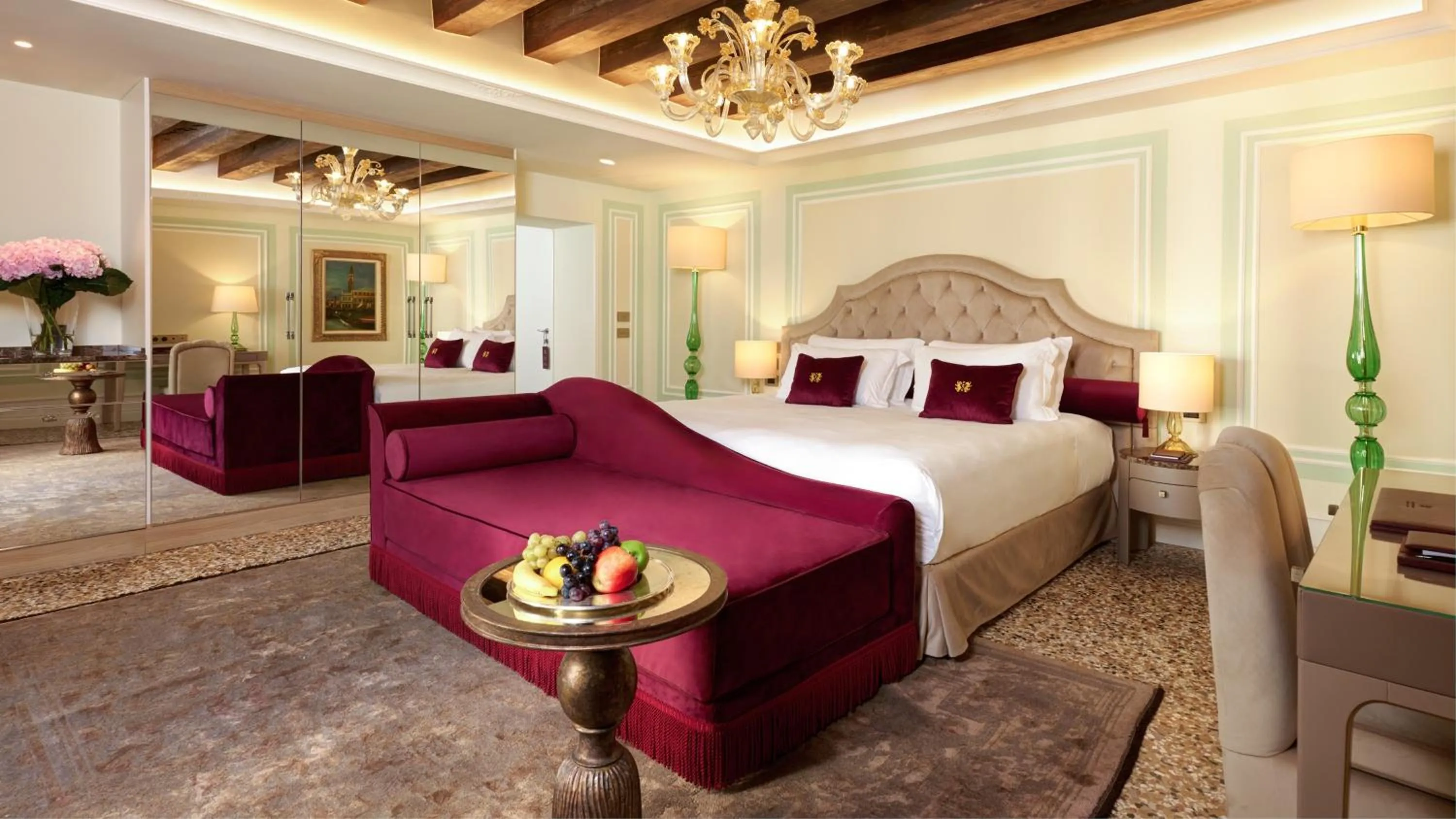 Photo of the whole room, Bed in Hotel Palazzo Giovanelli e Gran Canal