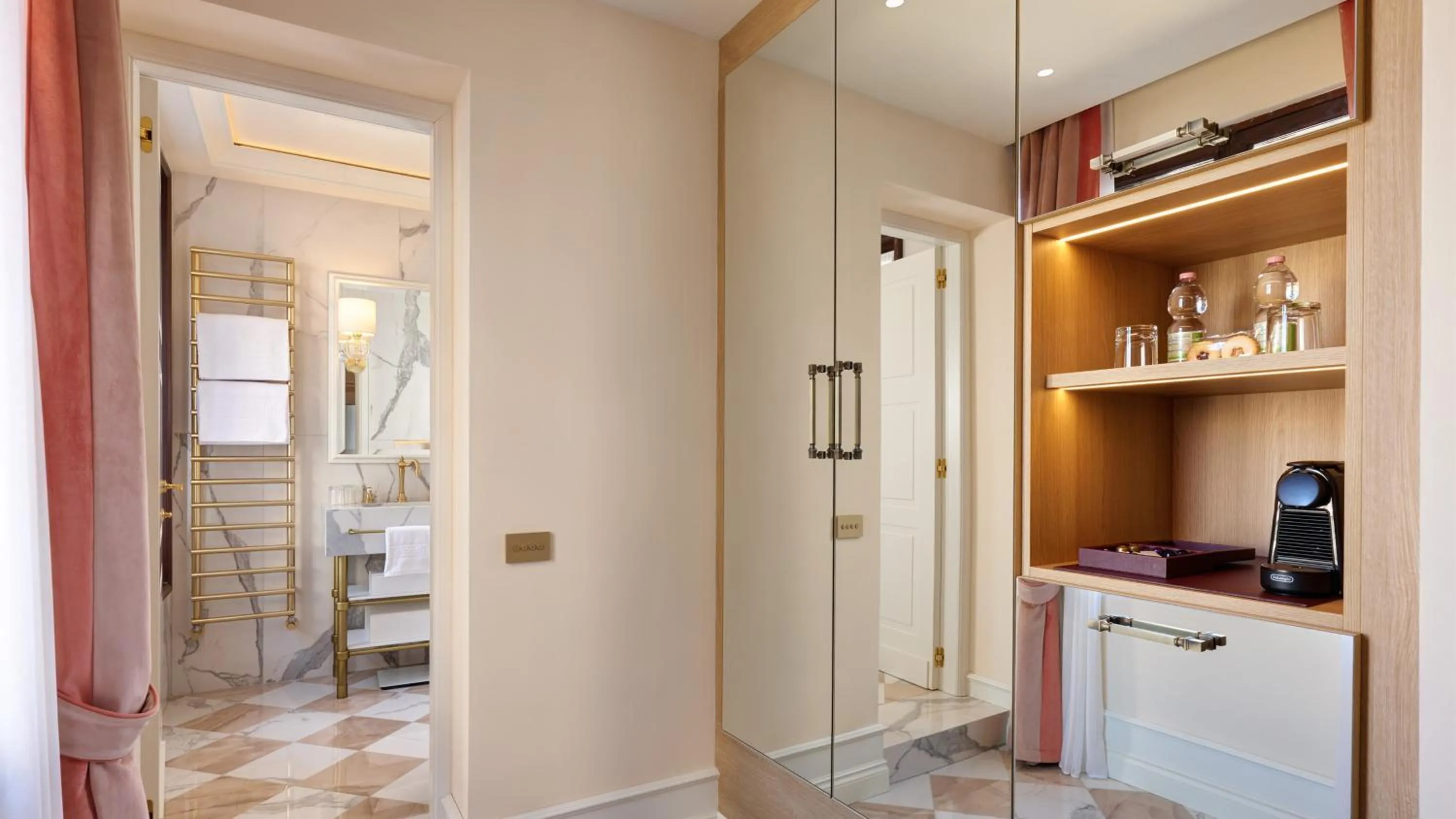 Bathroom in Hotel Palazzo Giovanelli e Gran Canal