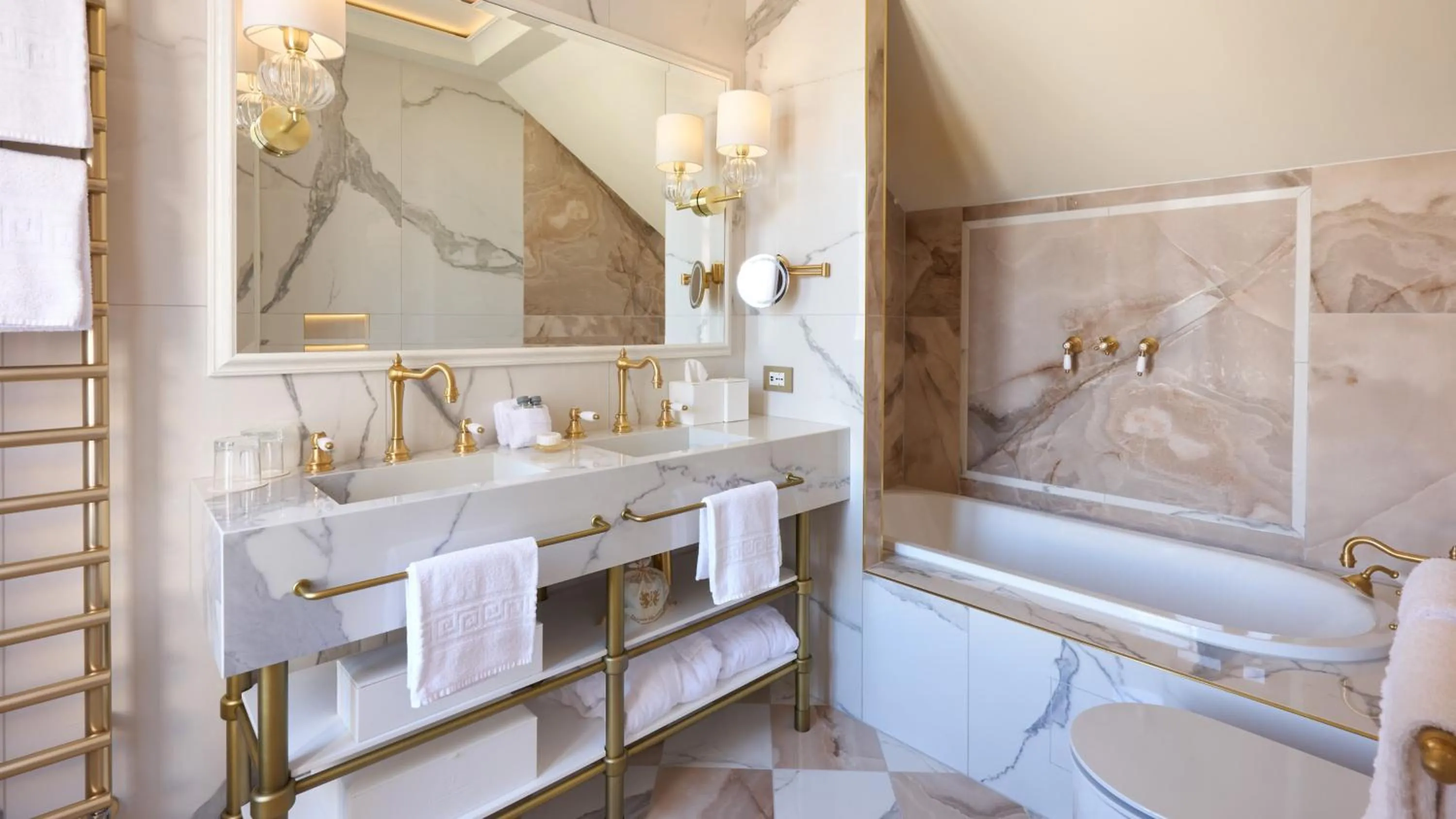 Bathroom in Hotel Palazzo Giovanelli e Gran Canal