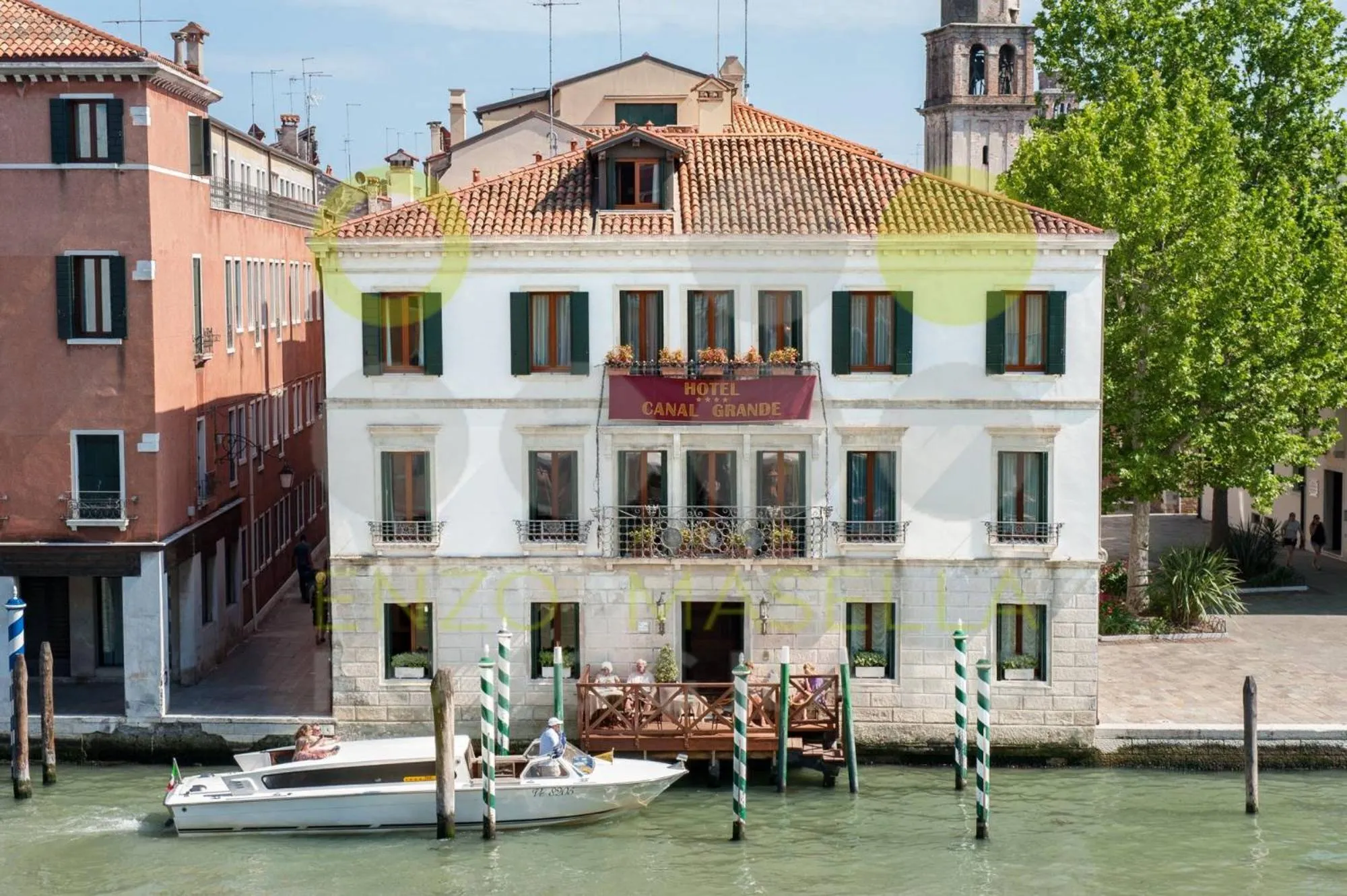 Property building in Canal Grande