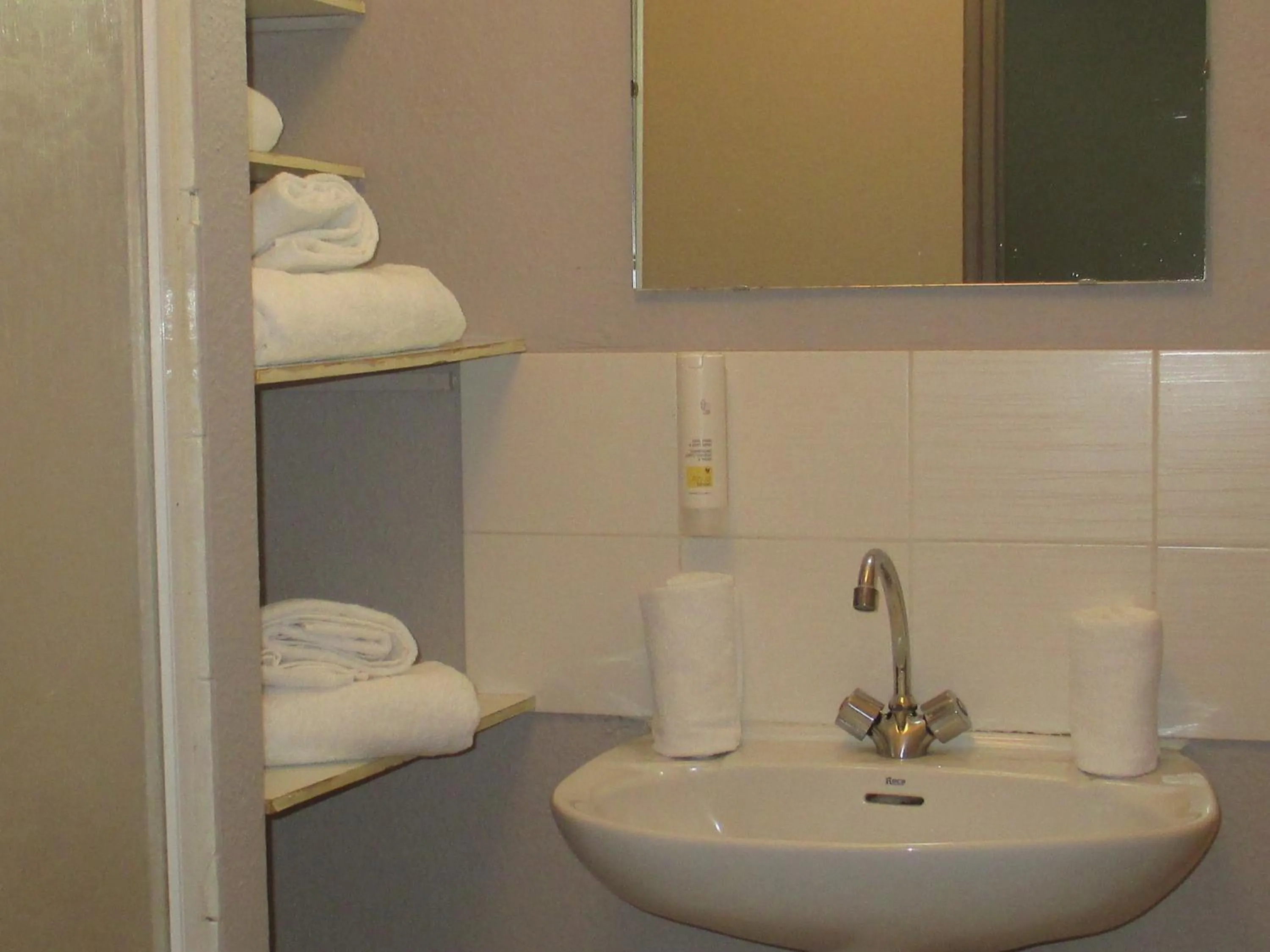 Toilet in Résidence le Pastel François Verdier