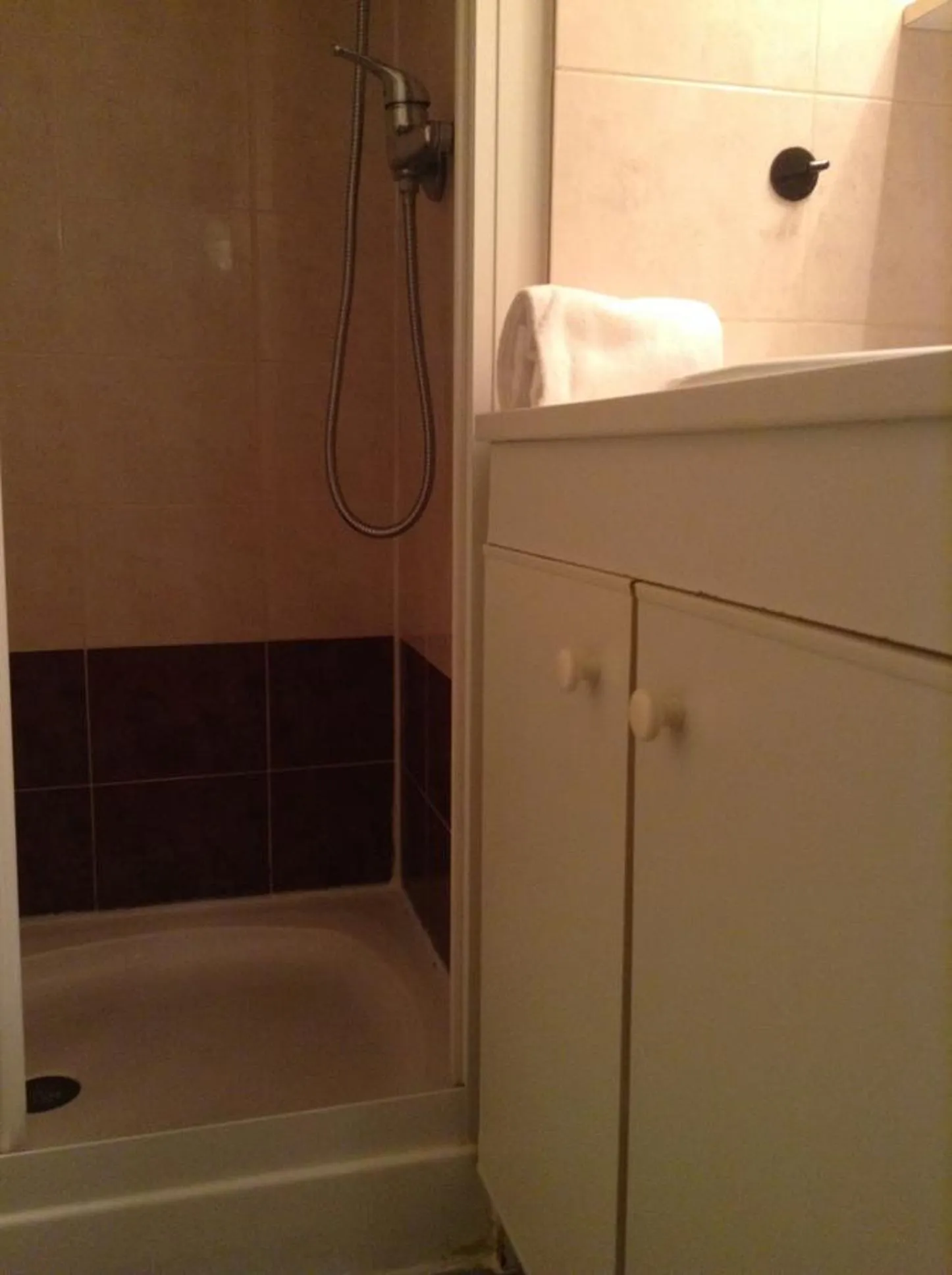 Shower in Résidence le Pastel François Verdier