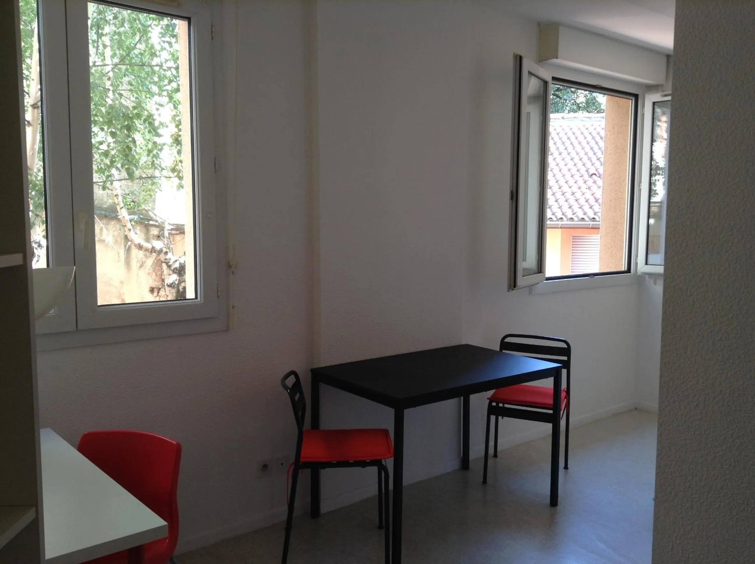 Dining area in Résidence le Pastel François Verdier