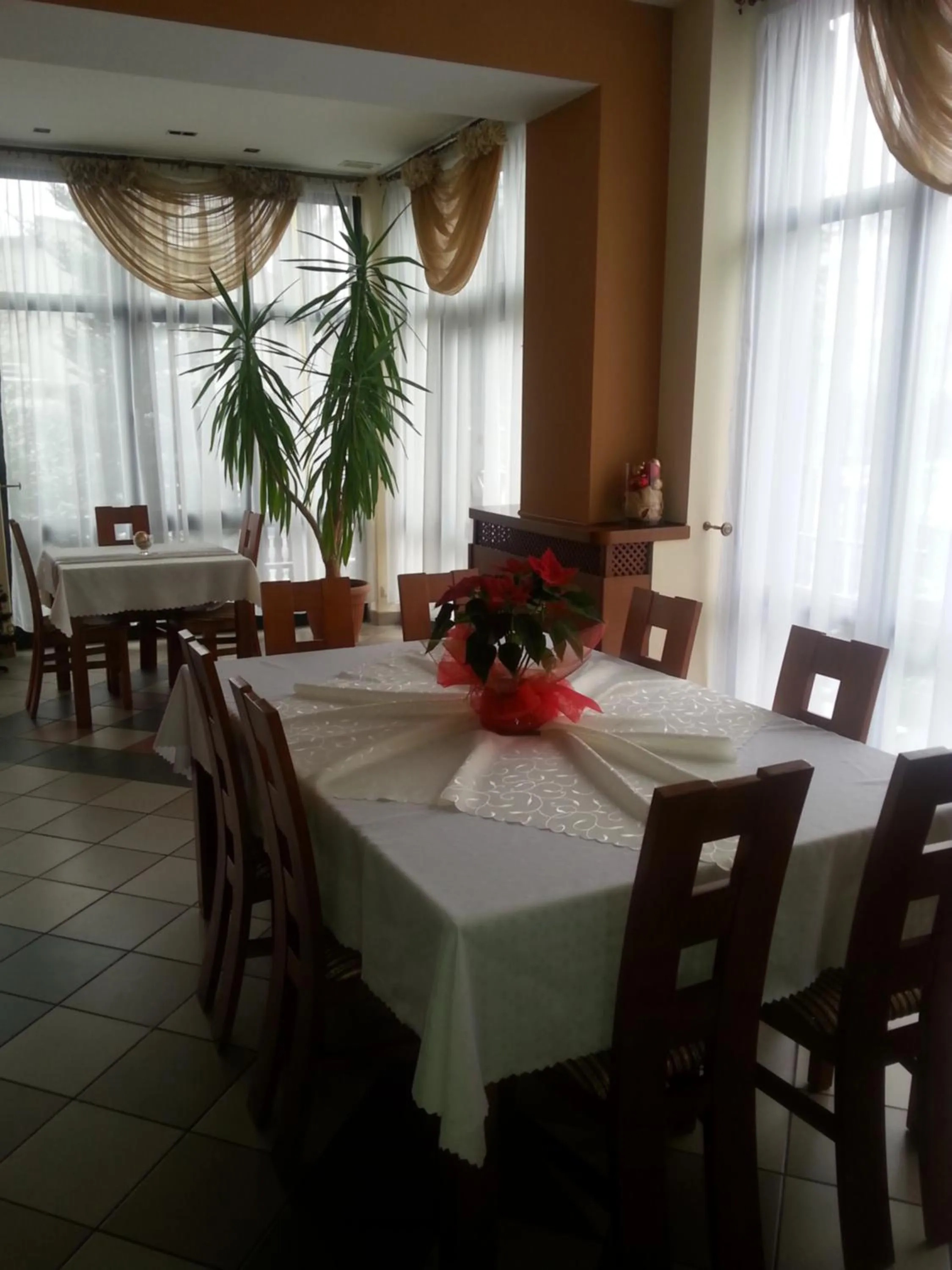 Restaurant/places to eat in Hotel Restauracja Kinga