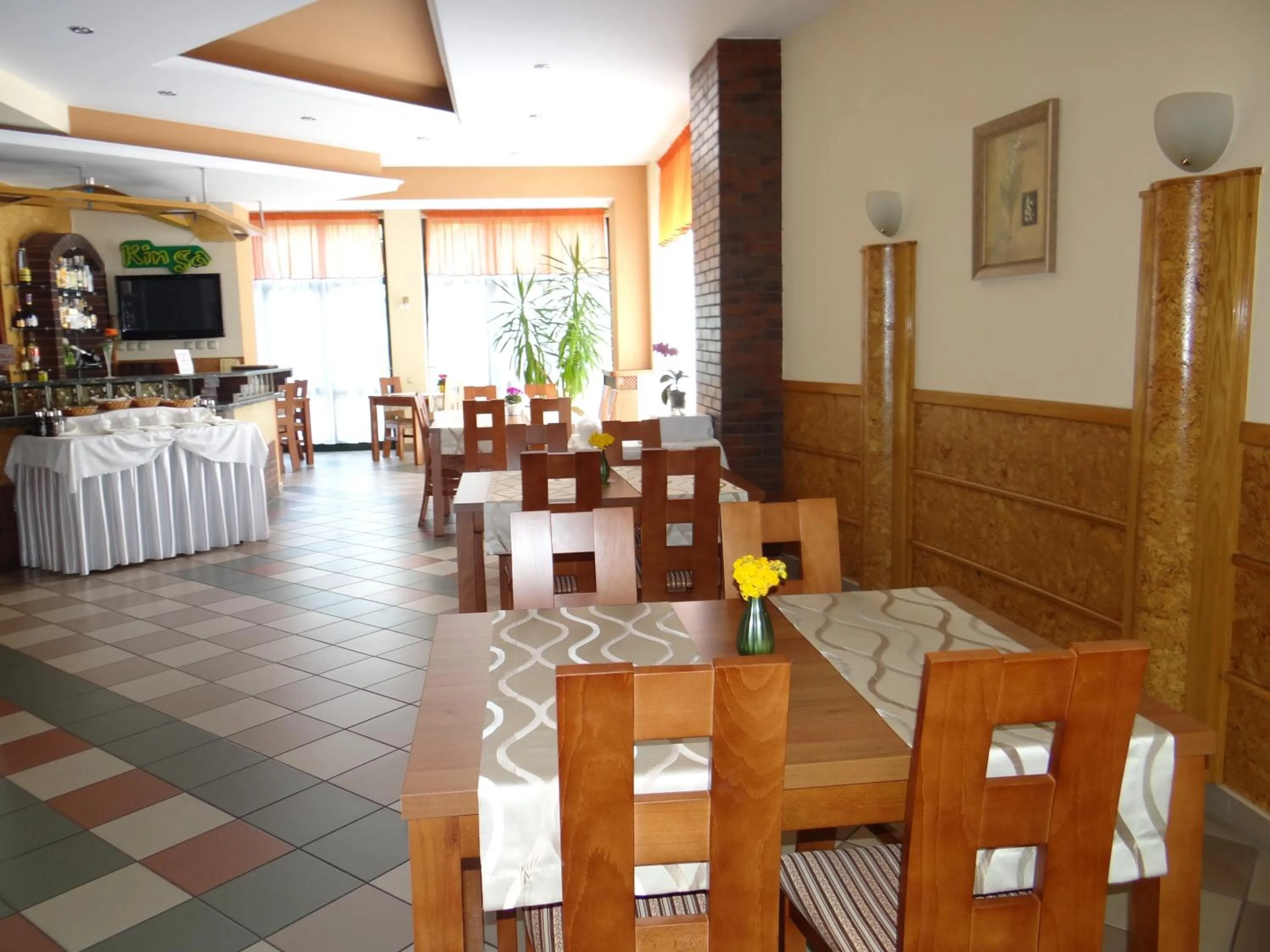 Restaurant/places to eat in Hotel Restauracja Kinga