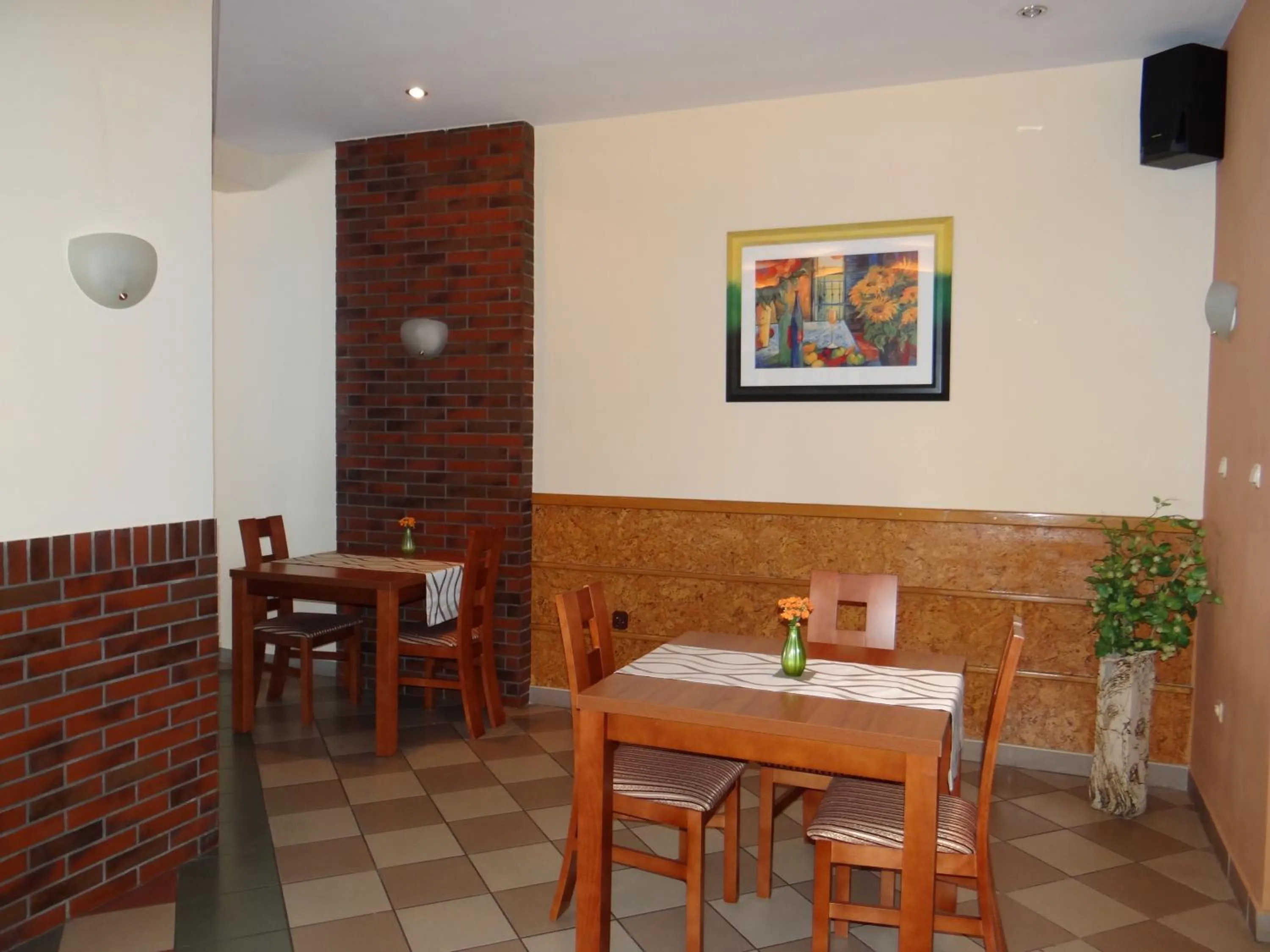 Restaurant/places to eat in Hotel Restauracja Kinga