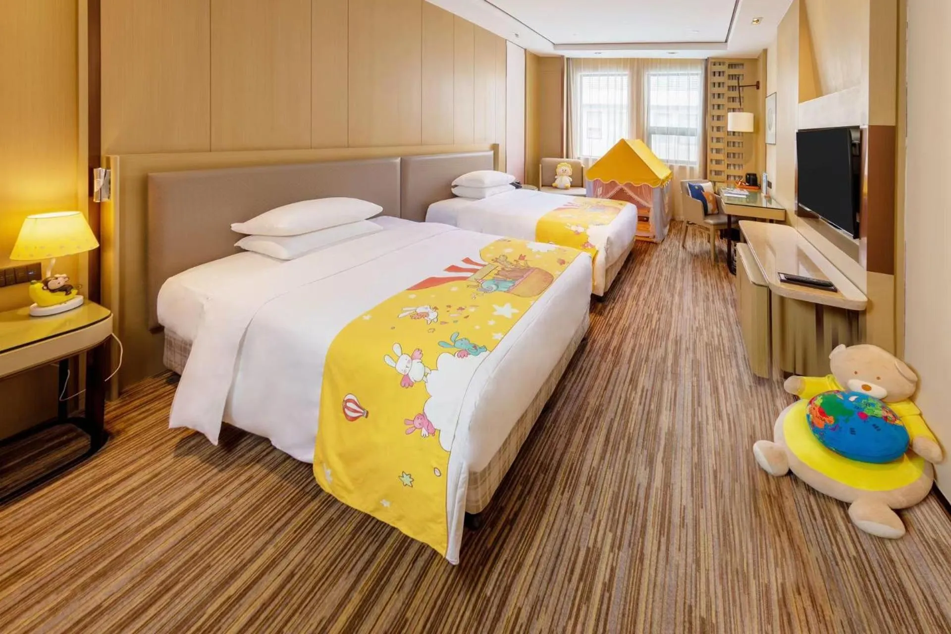 Bed in Courtyard by Marriott Shanghai International Tourism and Resorts Zone