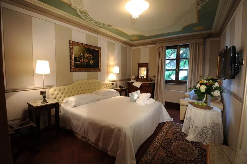 Bed in Hotel Villa Beccaris