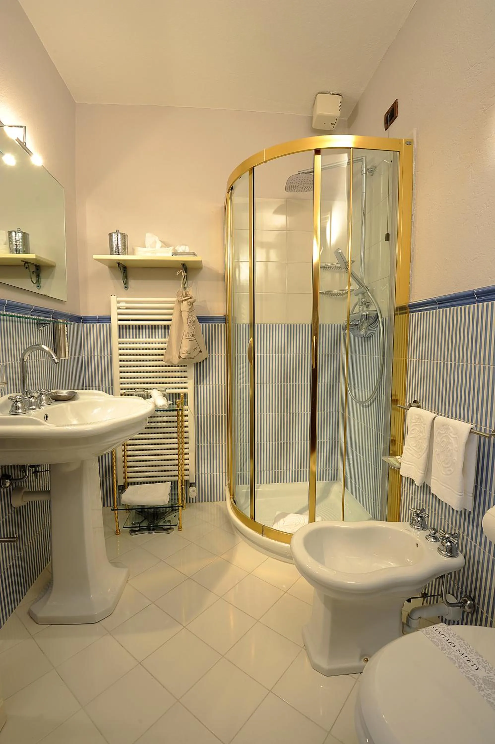 Bathroom in Hotel Villa Beccaris