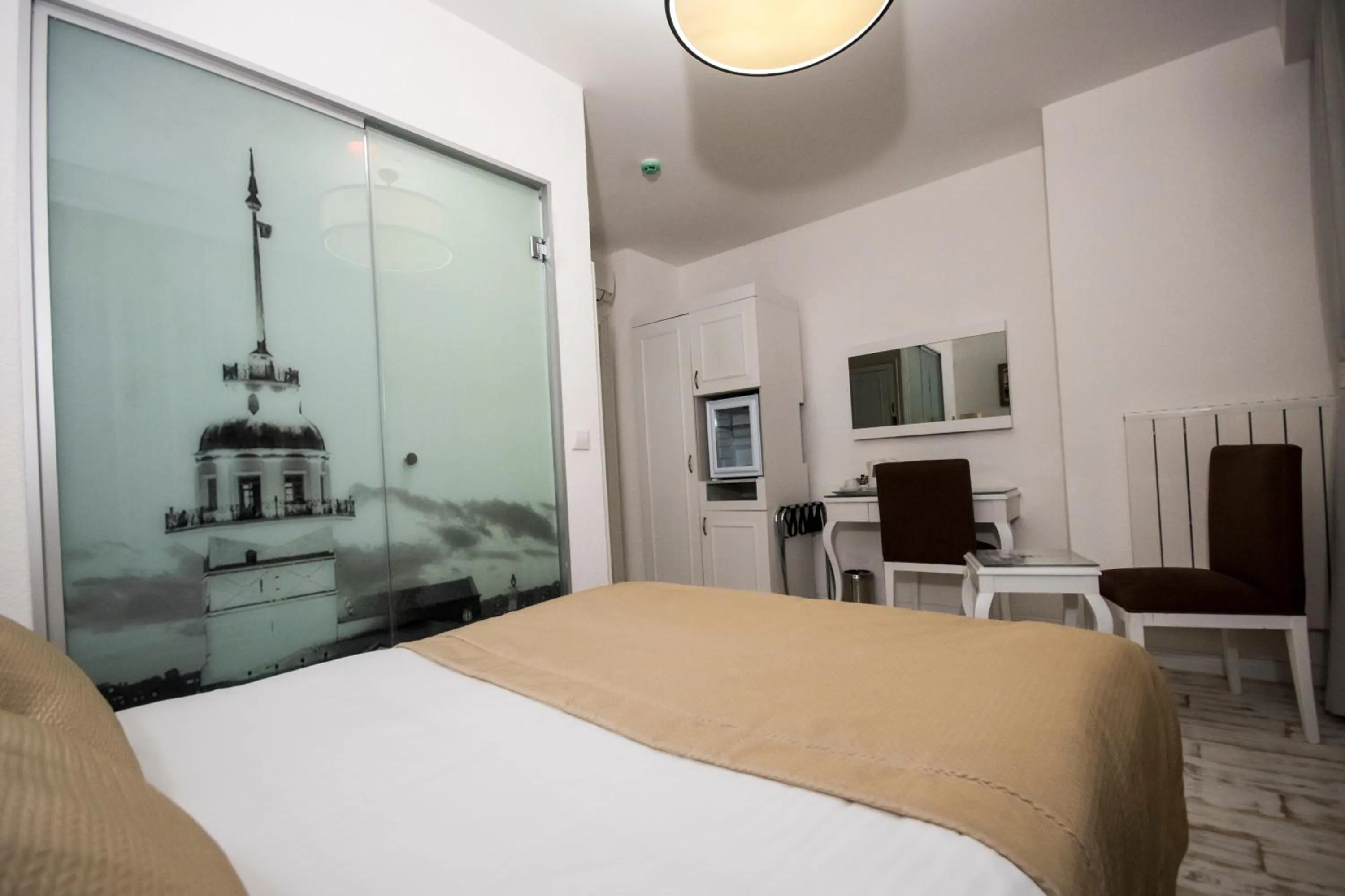 Photo of the whole room, Bed in Antis Hotel-Special Category