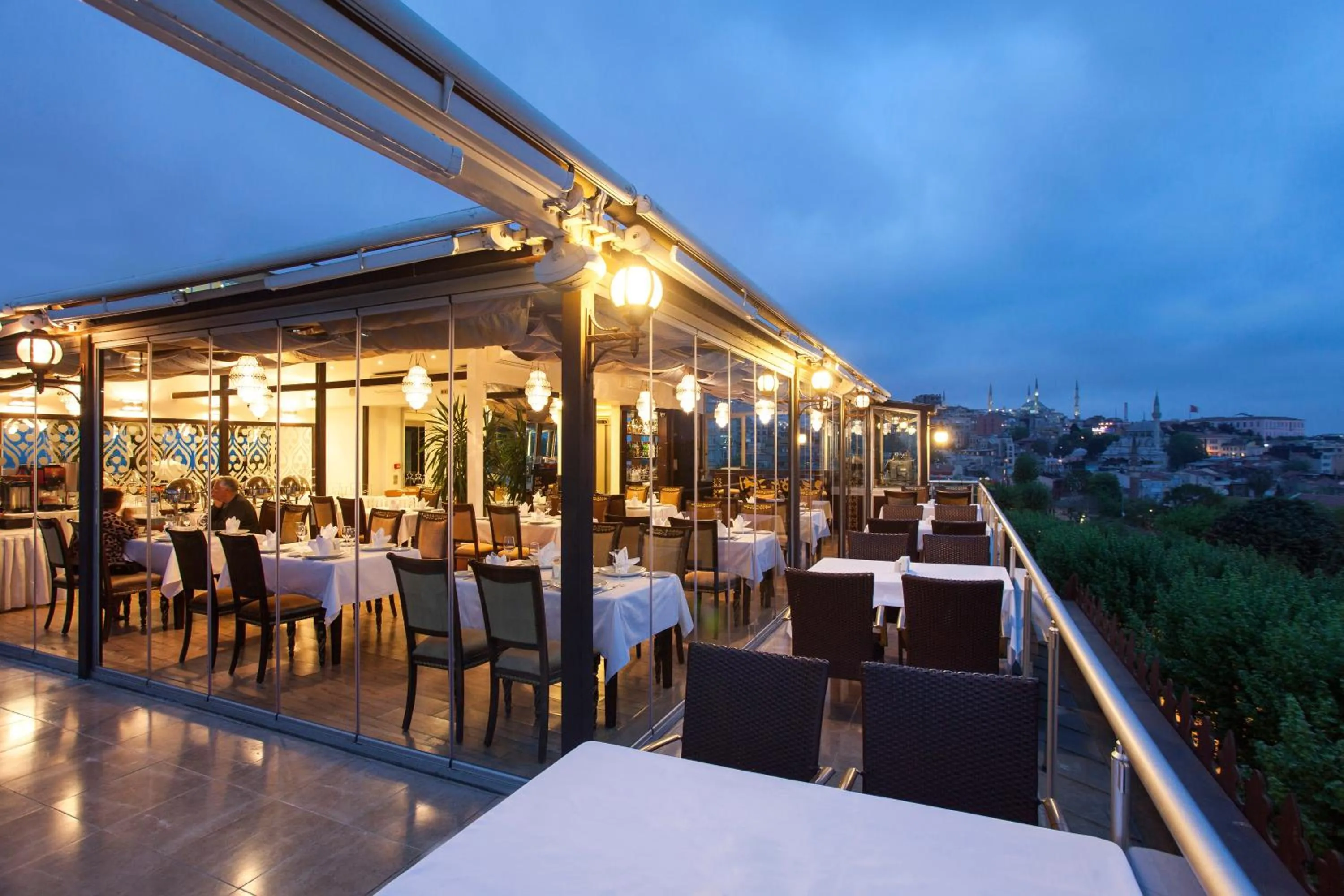Restaurant/places to eat in Ottoman Hotel Park - Special Category