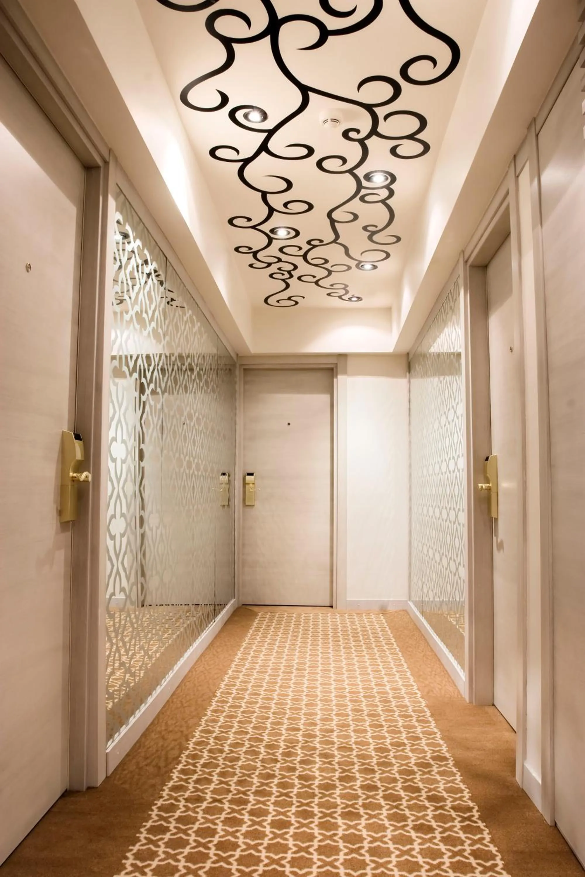 Communal lounge/ TV room in Ottoman Hotel Park - Special Category