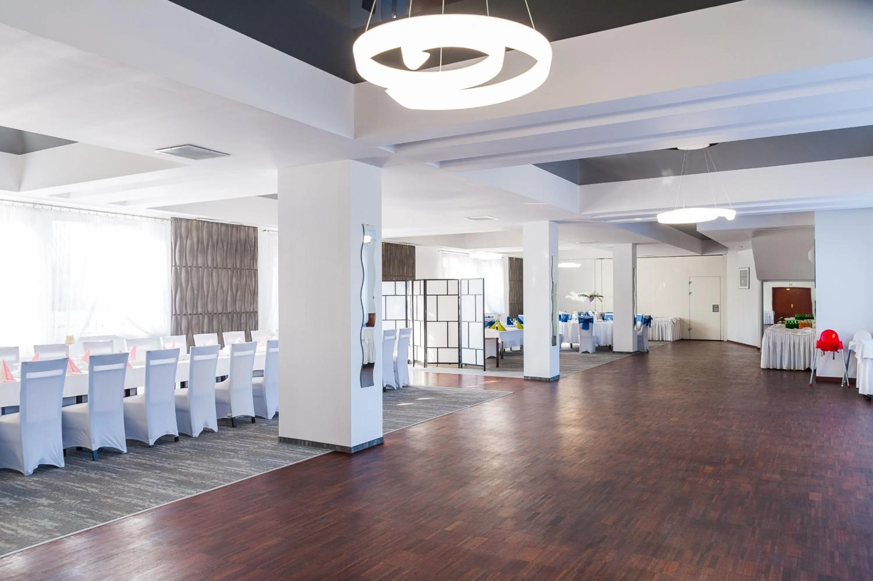 Restaurant/places to eat in Hotel Horyzont