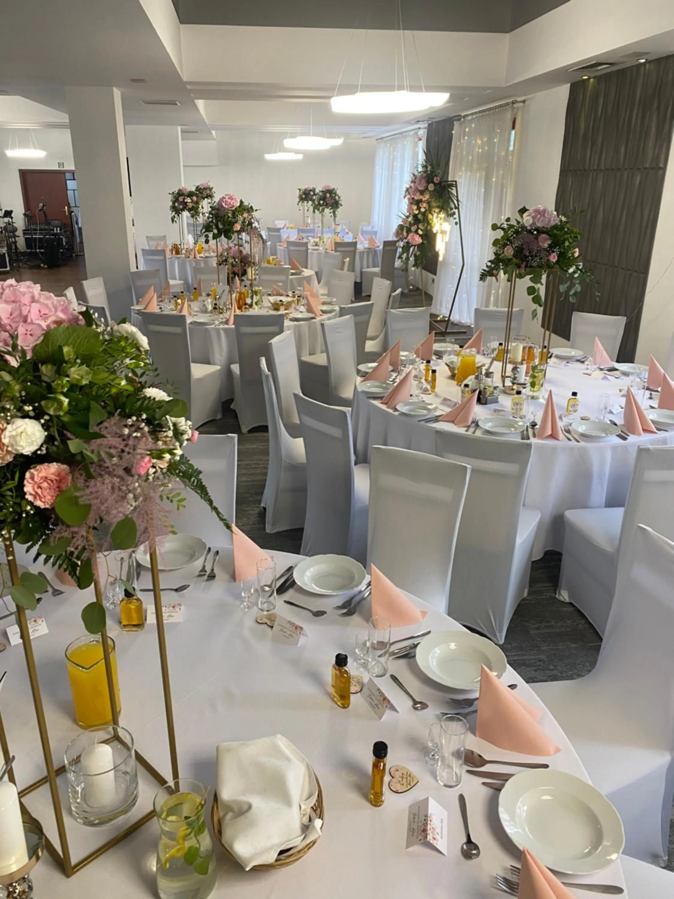 Restaurant/places to eat in Hotel Horyzont