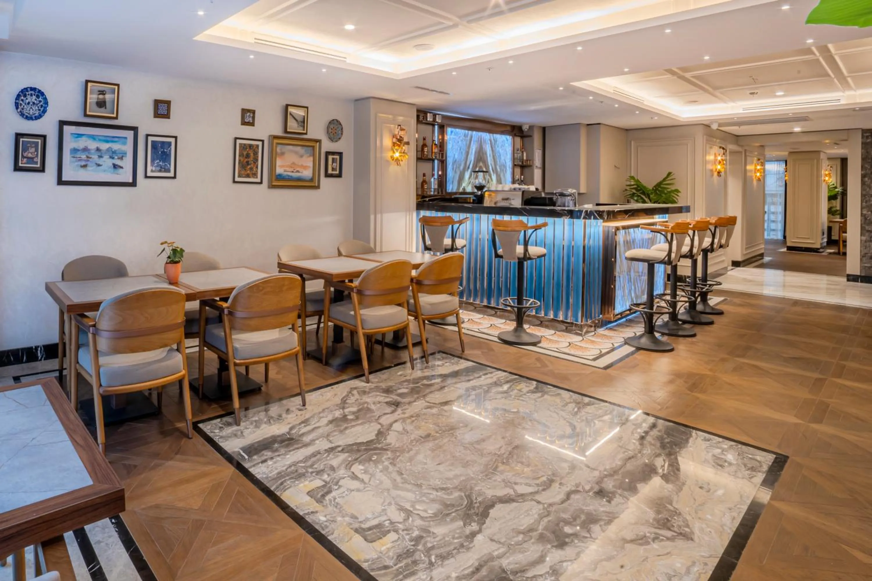 Lounge or bar in Grand Hilarium Hotel