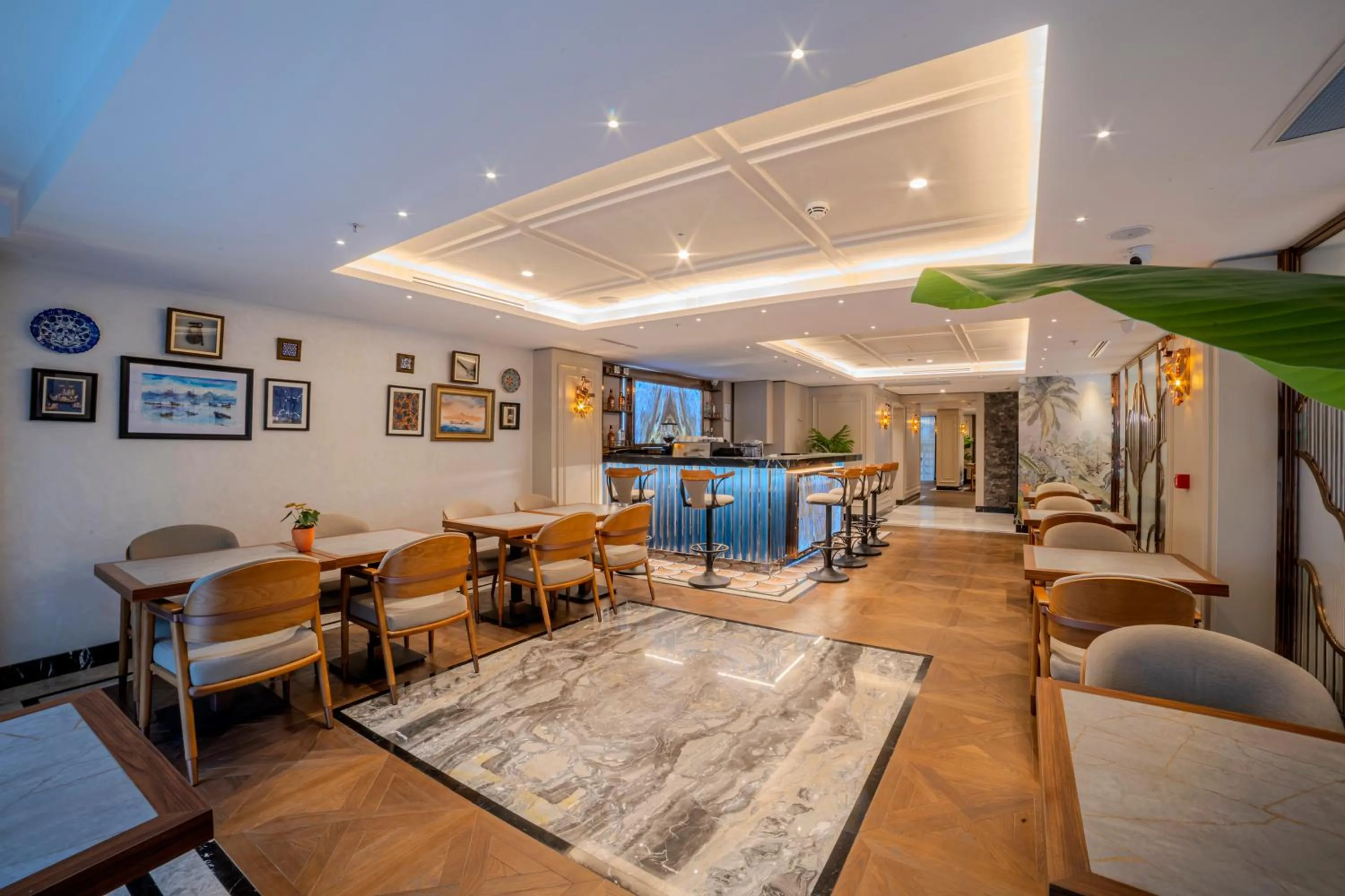 Lounge or bar in Grand Hilarium Hotel