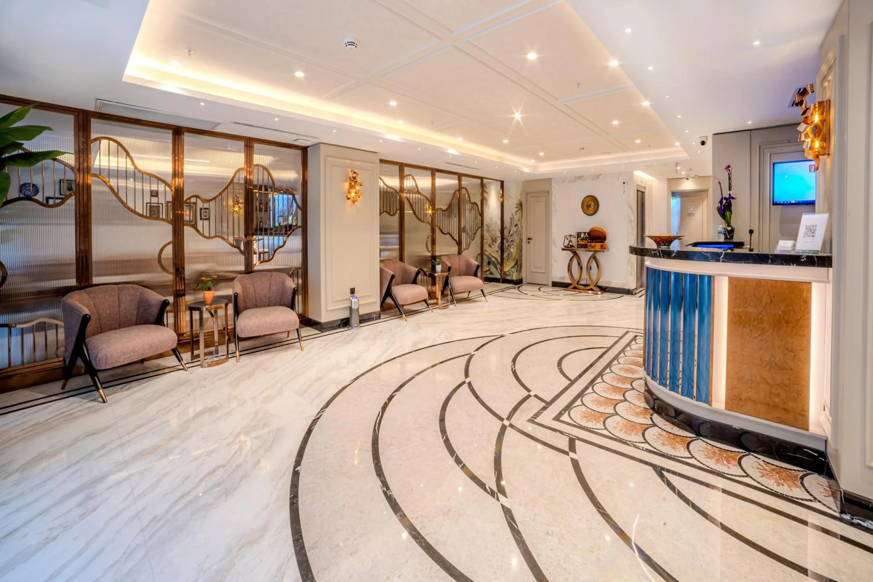 Lobby or reception in Grand Hilarium Hotel