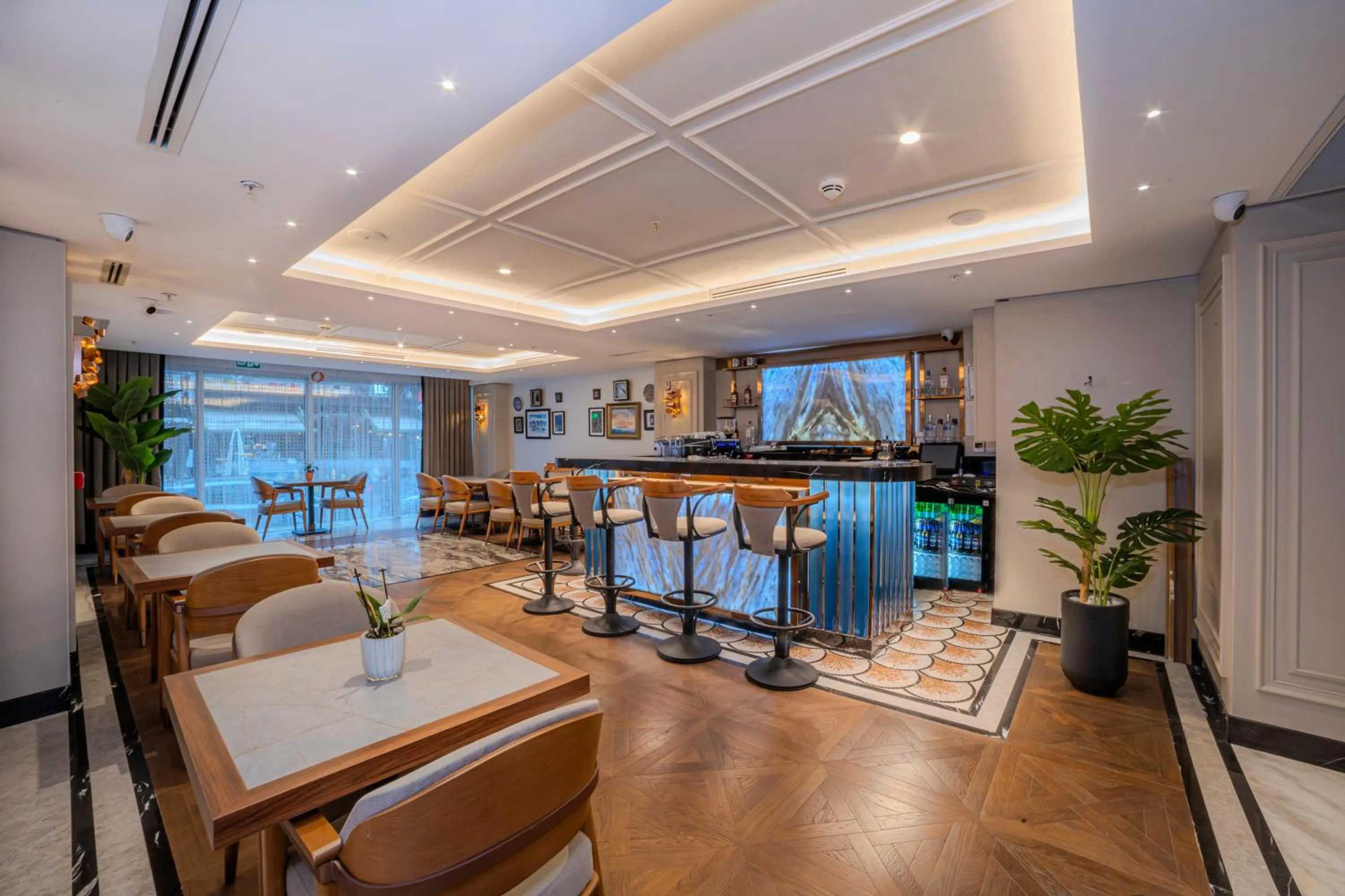 Lounge or bar in Grand Hilarium Hotel