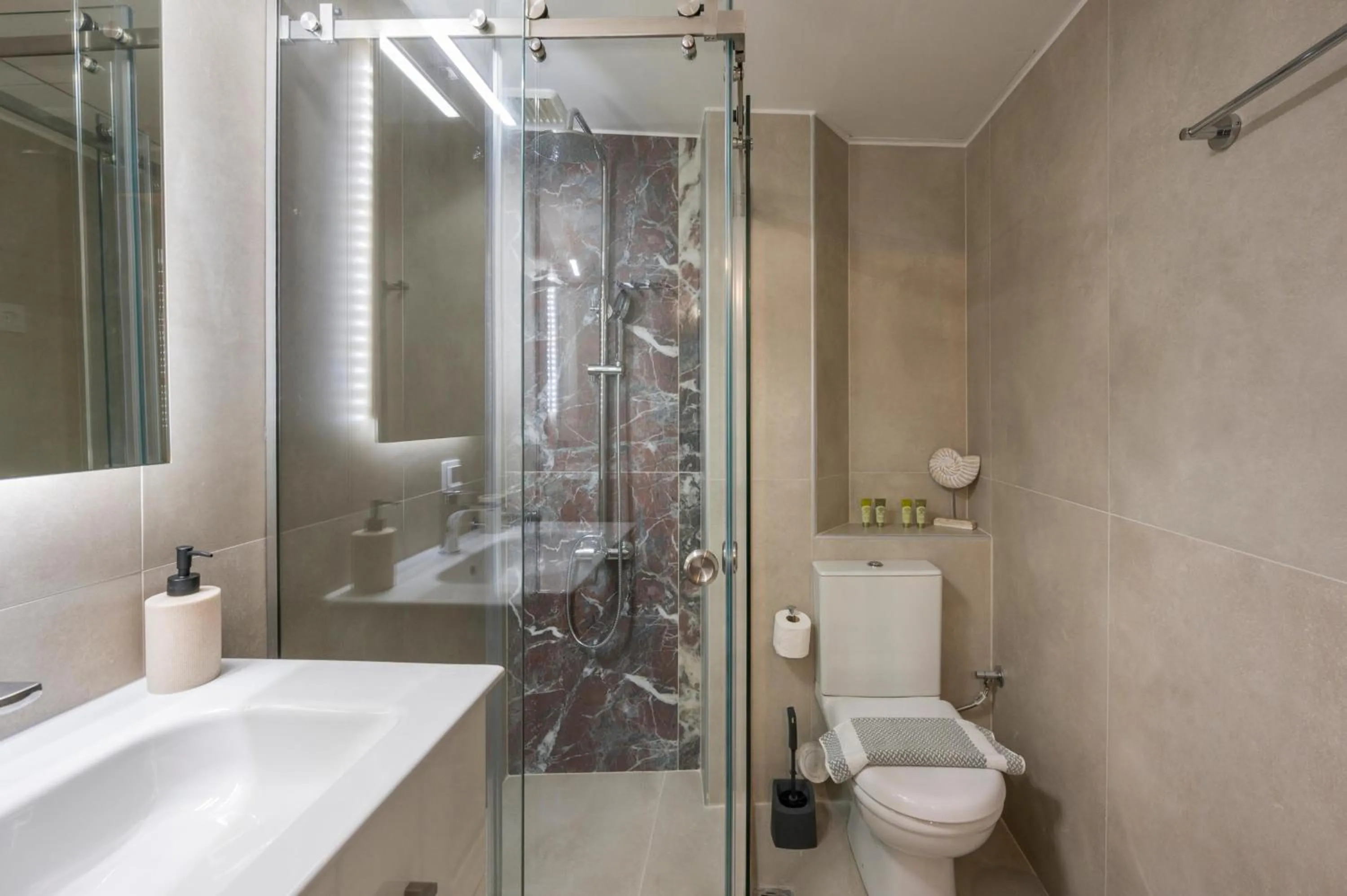 Shower in Porto Orion Studios