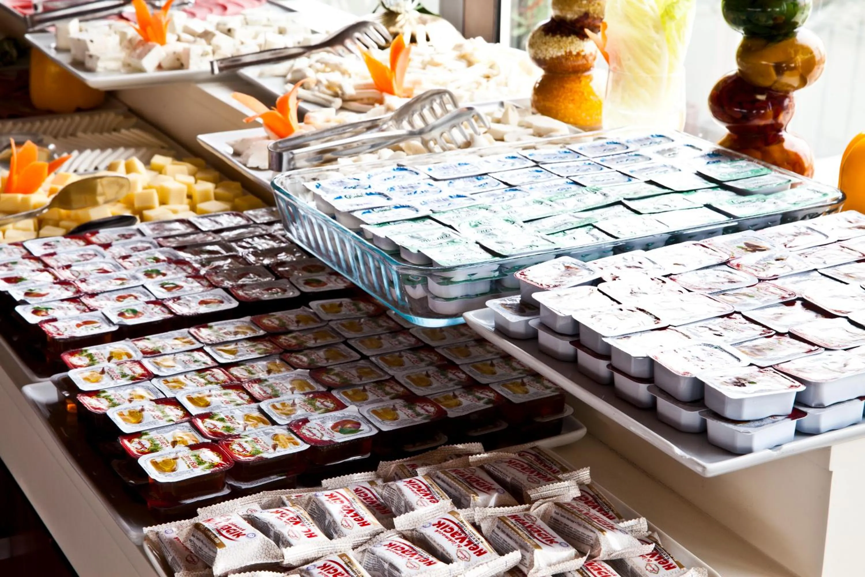 Buffet breakfast in Seres Hotel Old City