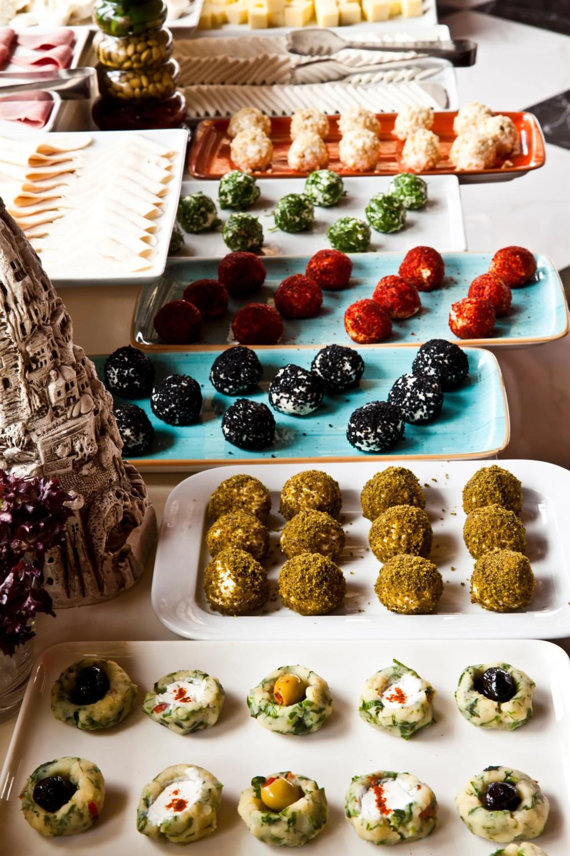 Buffet breakfast in Seres Hotel Old City