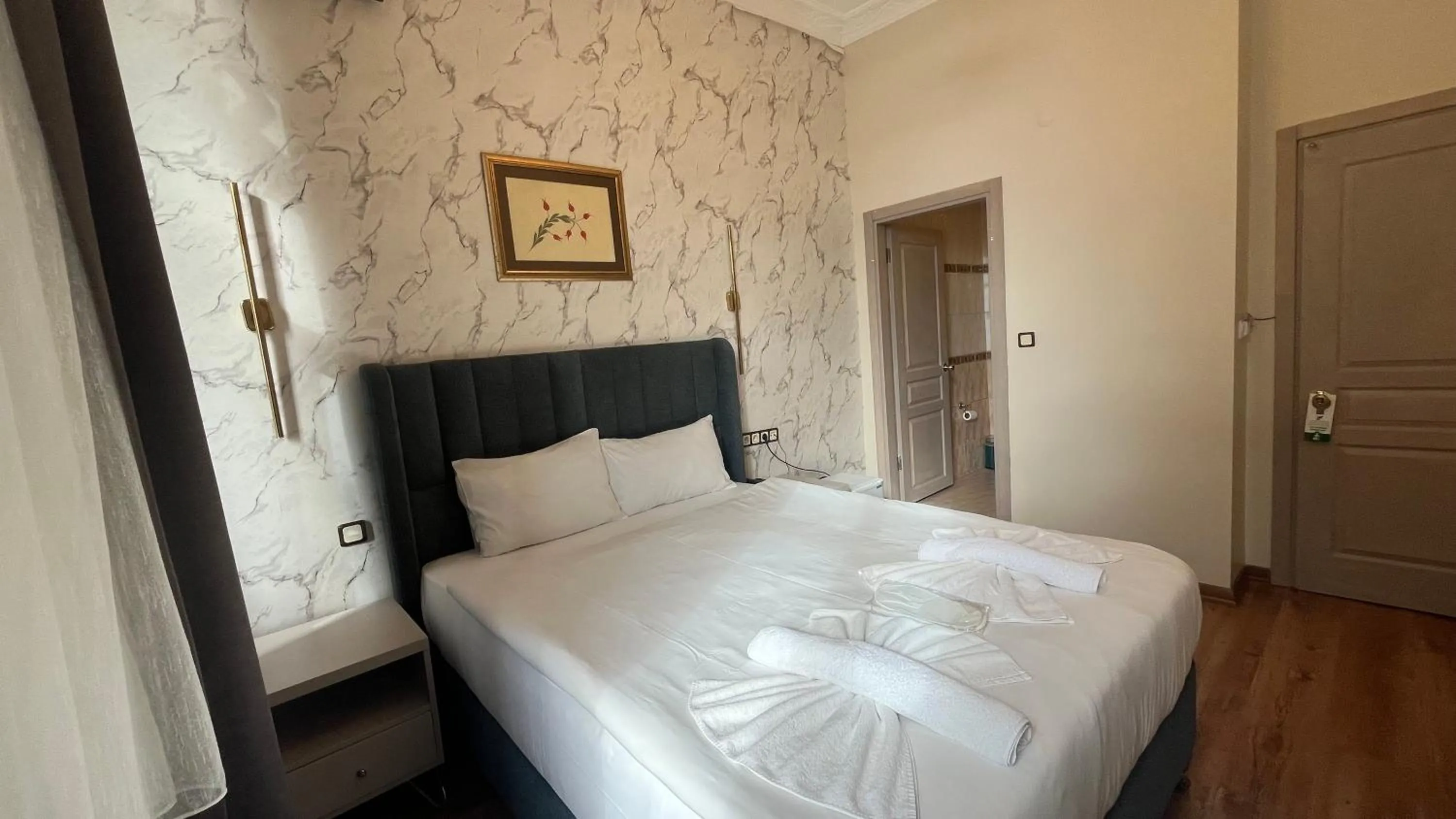 Bed in Hotel Tulip House