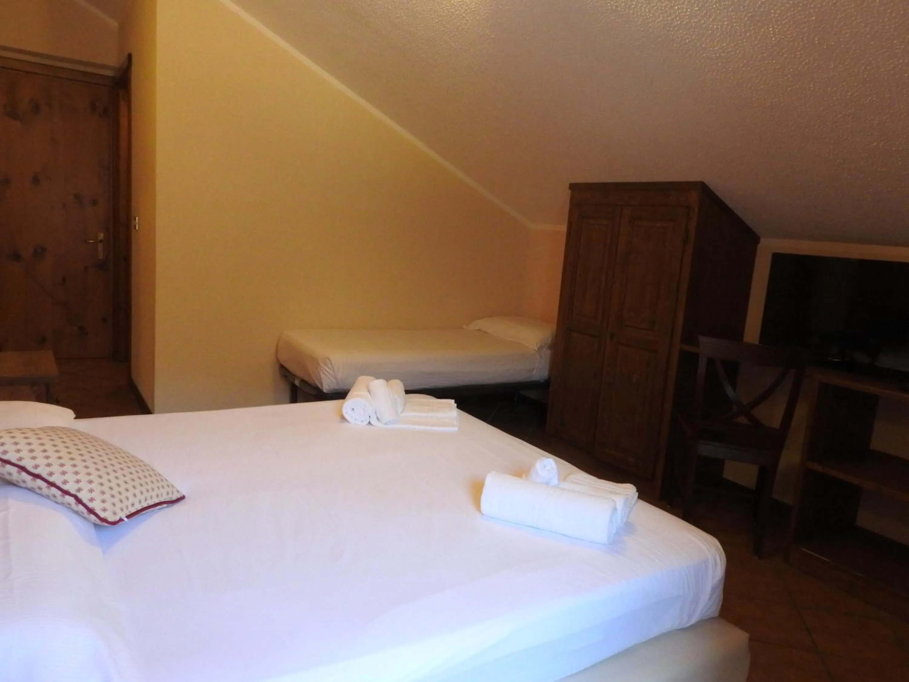 Family, Bed in Hotel Sciatori