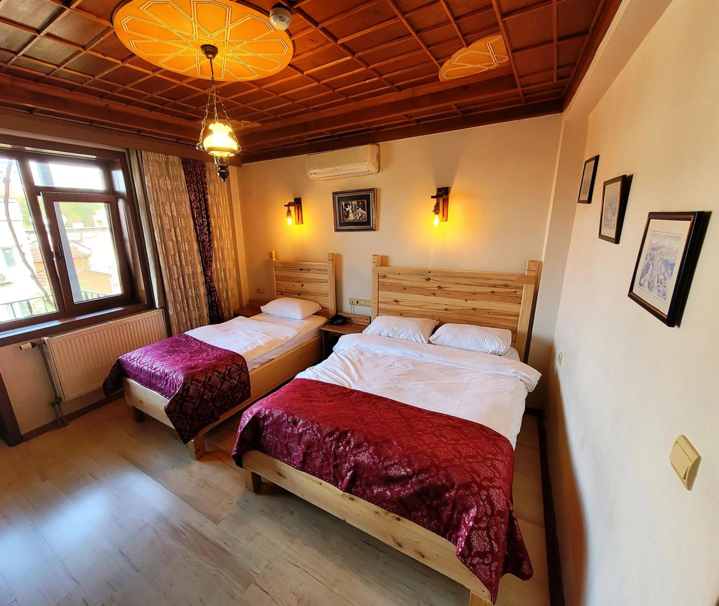 Bedroom, Bed in Saruhan Hotel