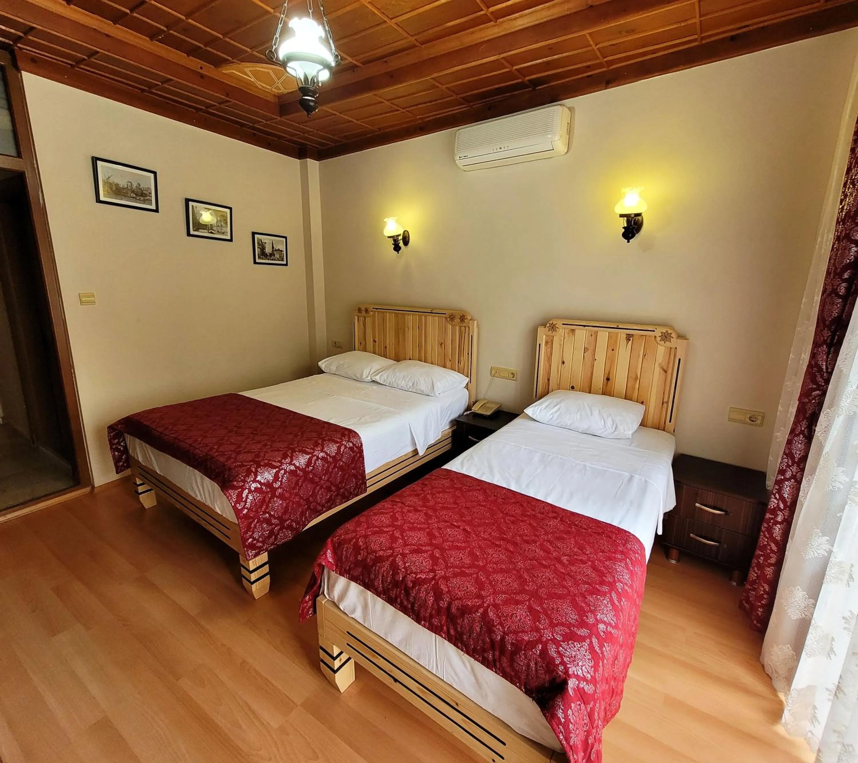 Bedroom, Bed in Saruhan Hotel