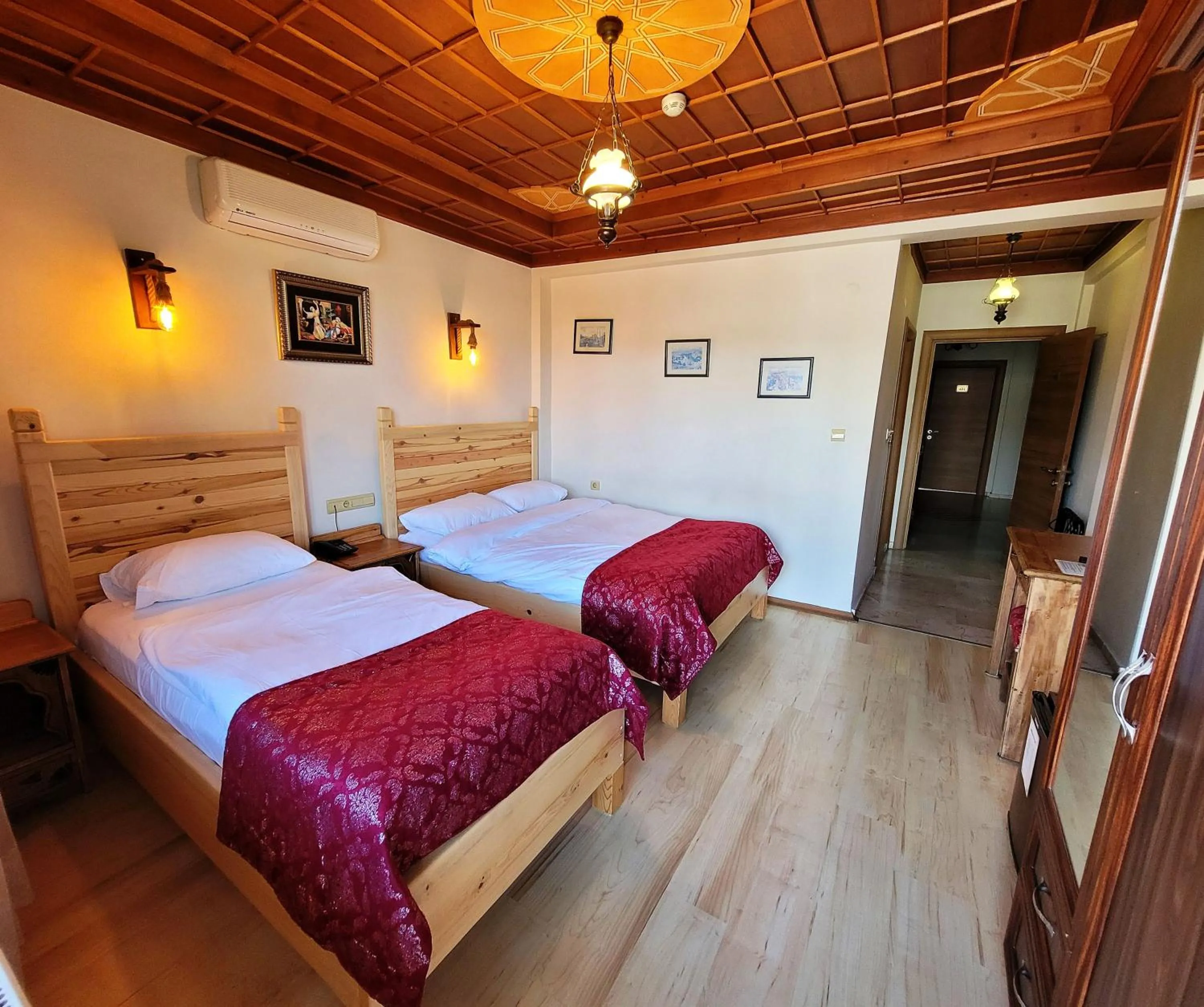 Bedroom, Bed in Saruhan Hotel