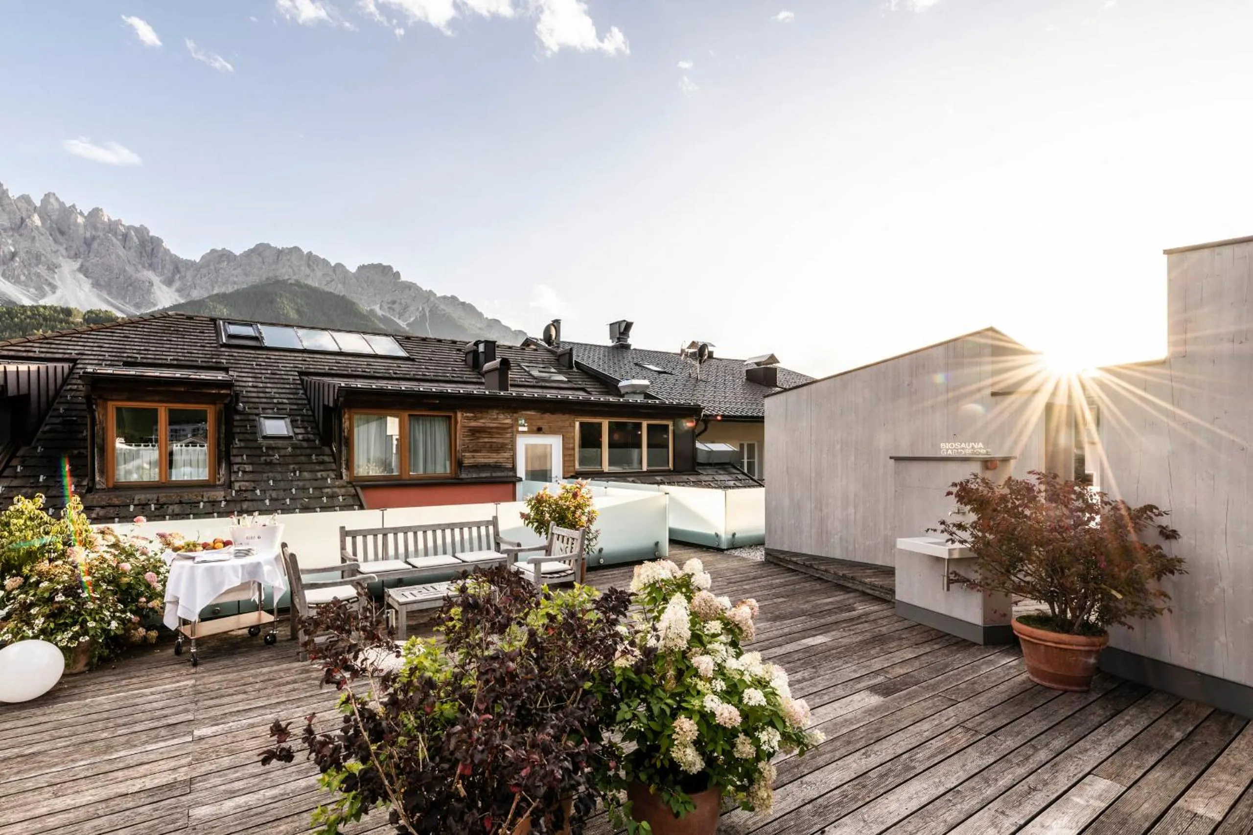 Property building in Boutique & Gourmet Hotel Orso Grigio - Grauer Bär