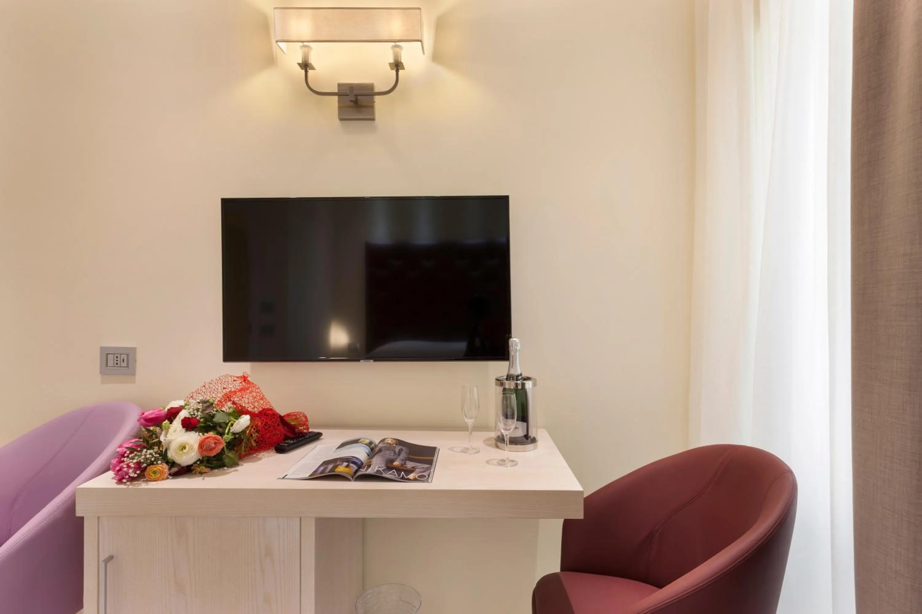 Decorative detail in Palazzo Tritone & Abagnale