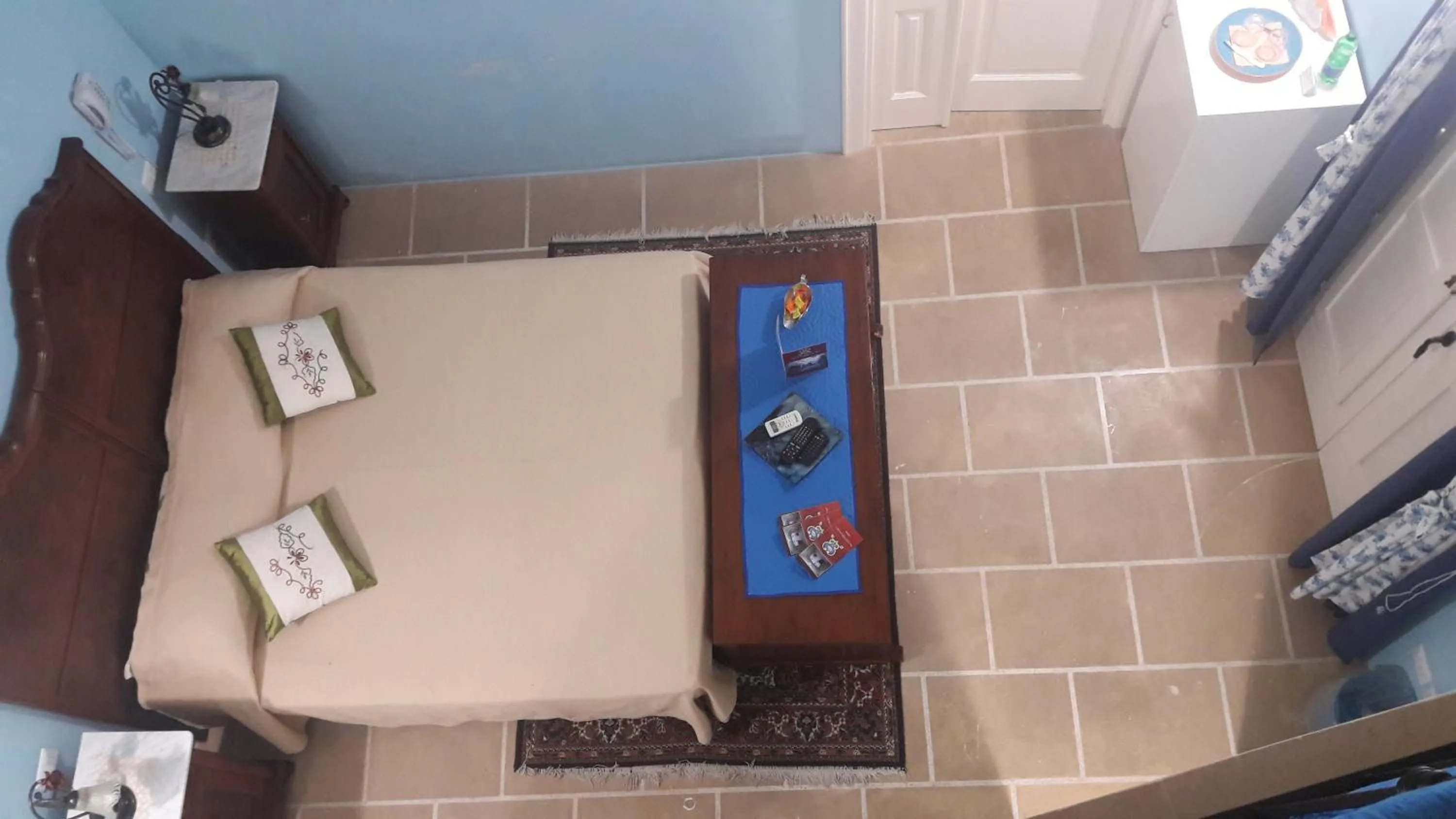 Photo of the whole room in Palazzo Mellacqua