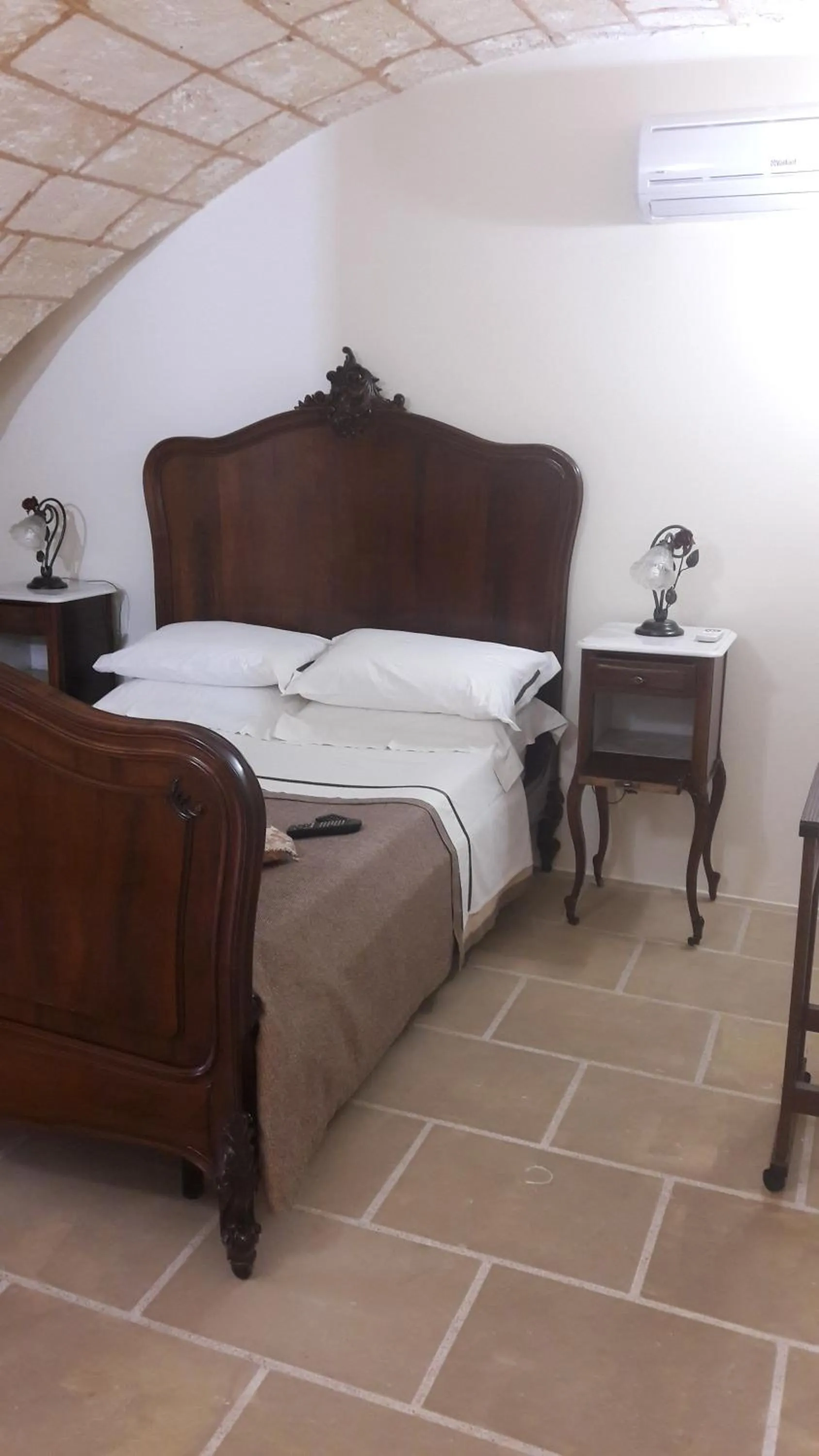 Photo of the whole room, Bed in Palazzo Mellacqua