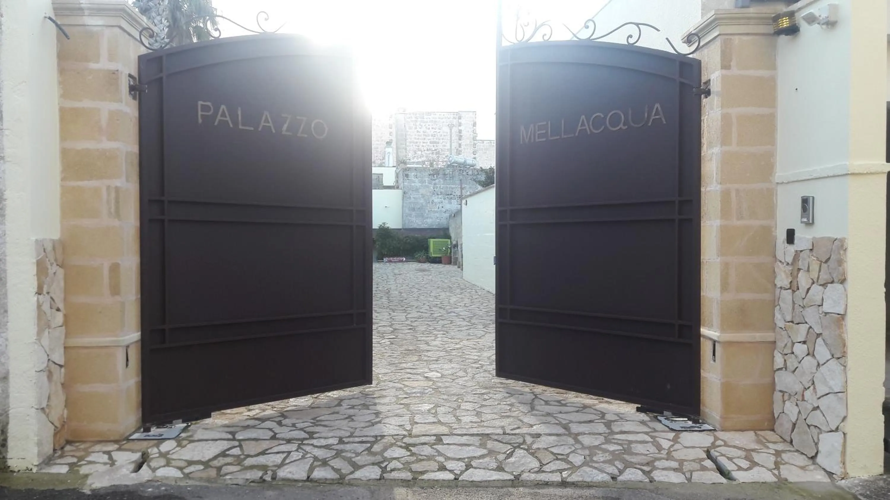 Property building in Palazzo Mellacqua