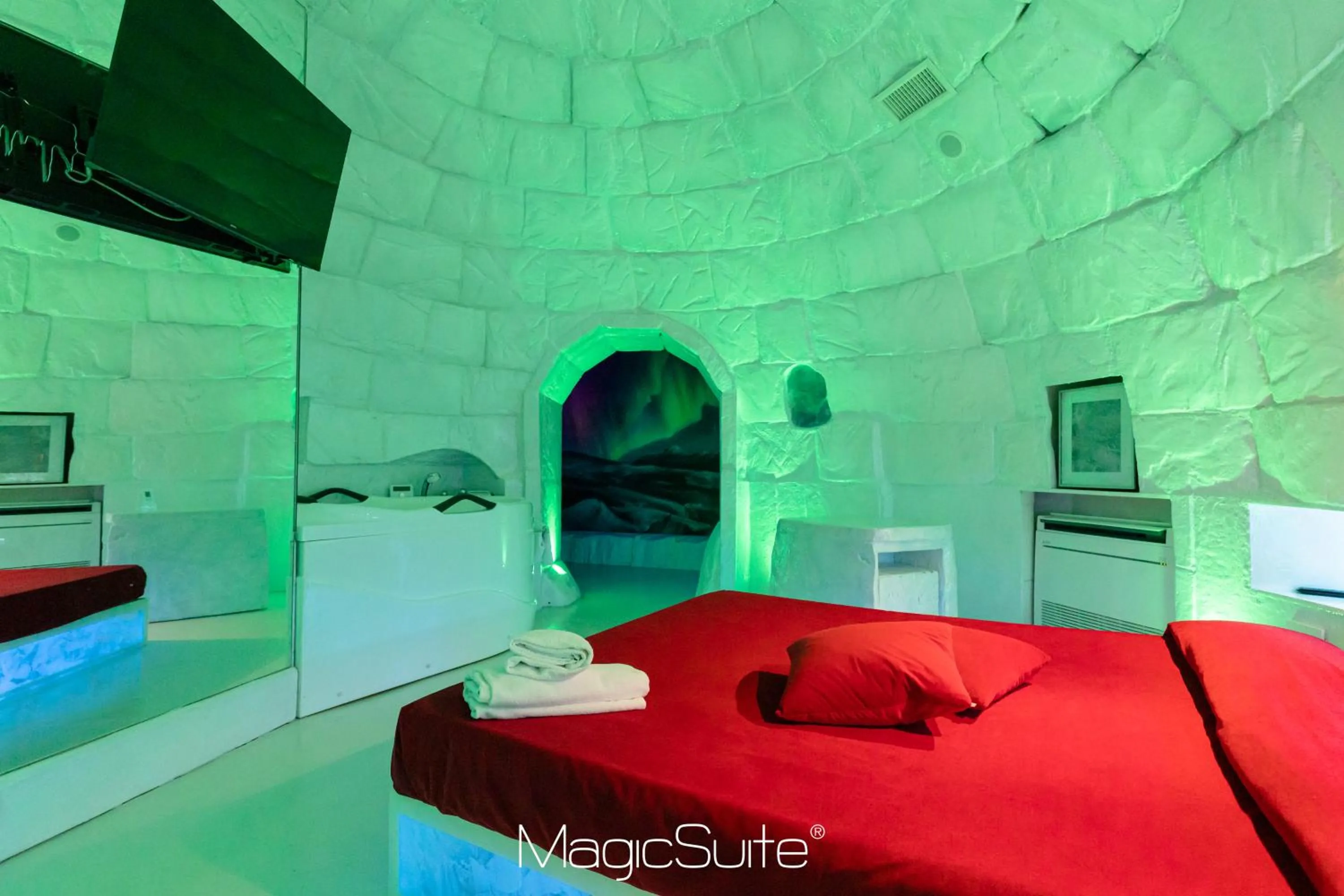 Bedroom, Bed in Hotel Carosello