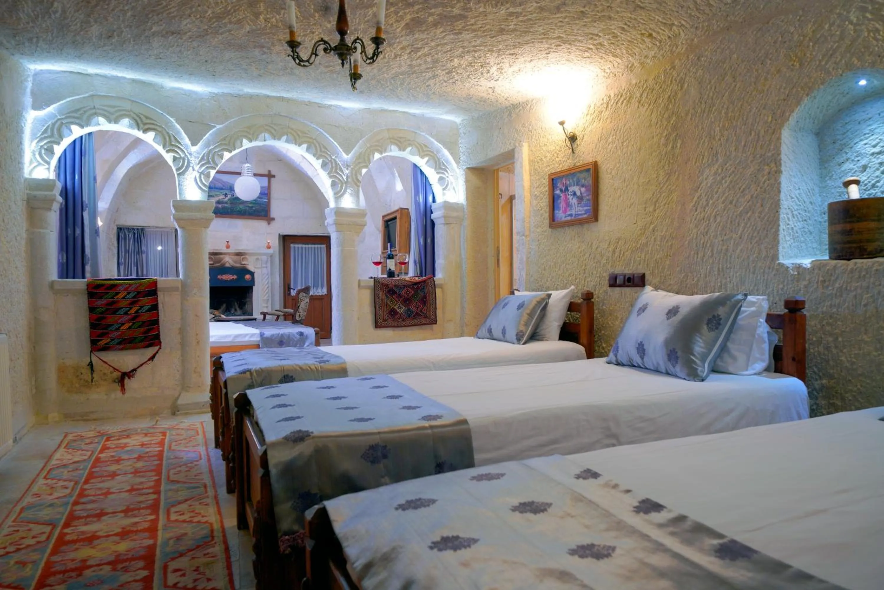 Massage, Bed in Elysee Cave House