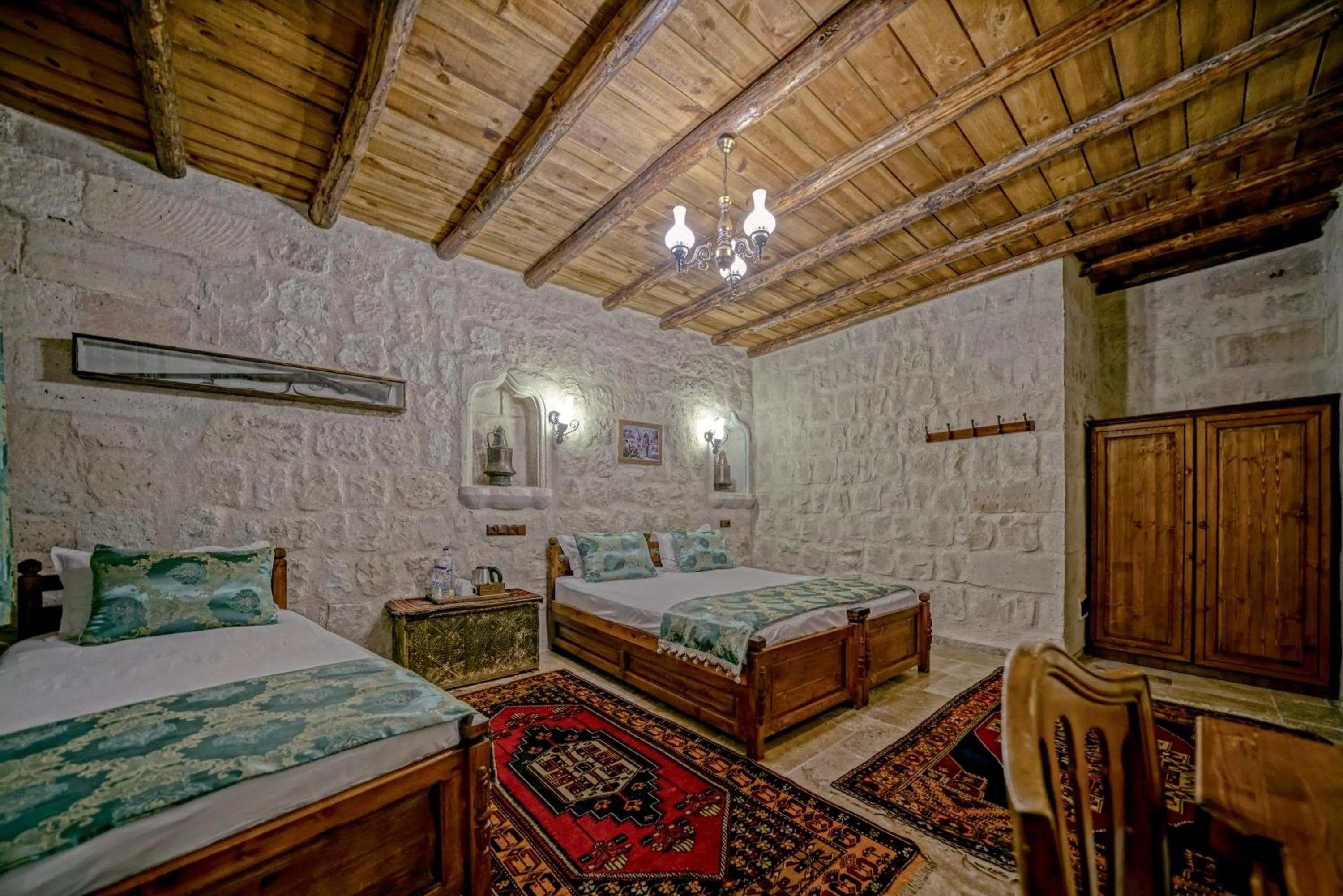 Massage, Bed in Elysee Cave House