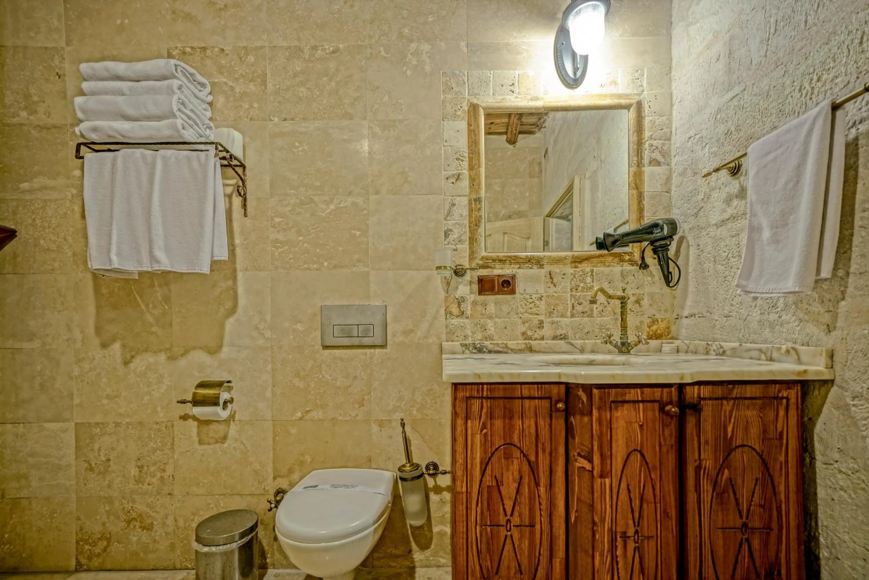 Bathroom in Elysee Cave House