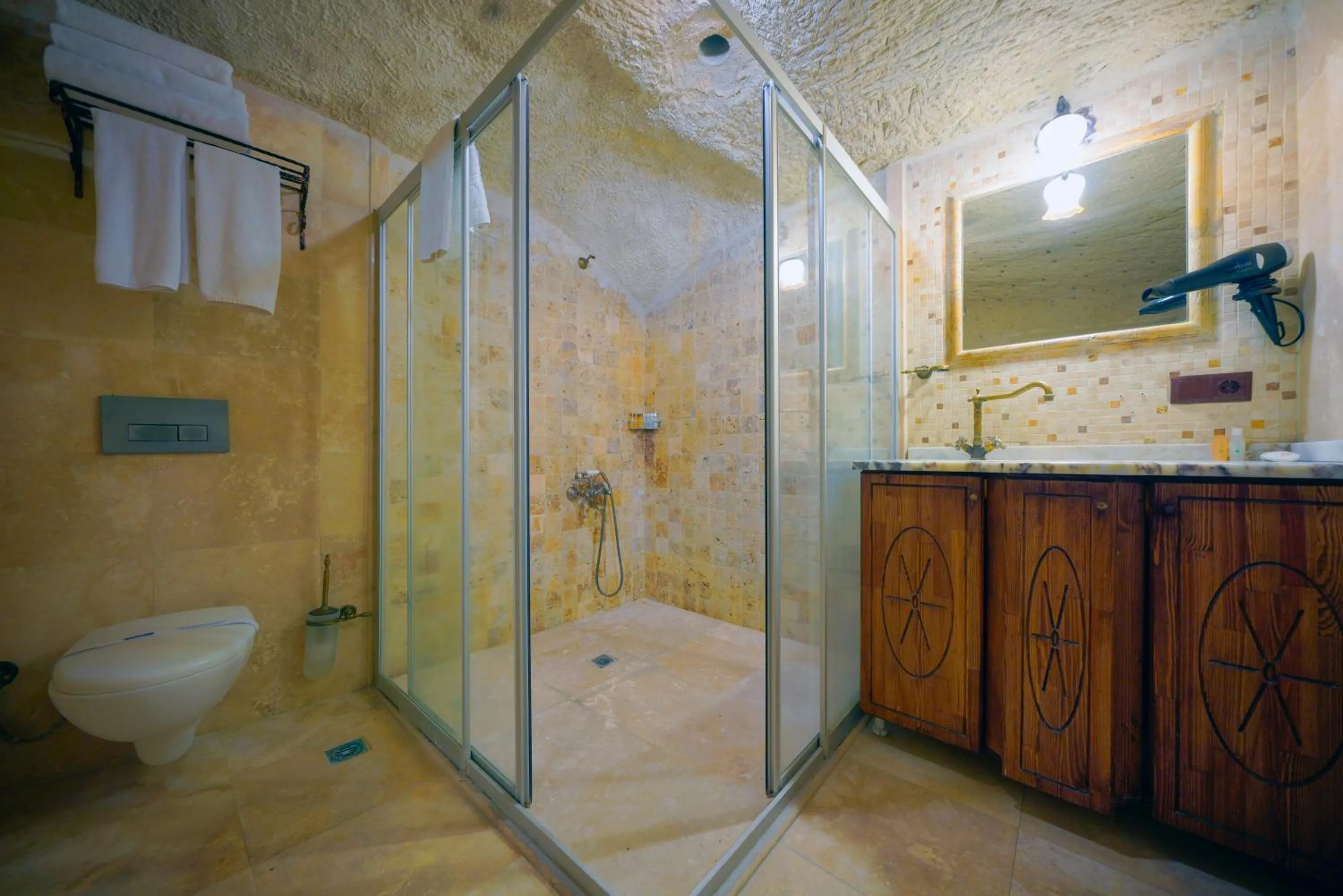 Bathroom in Elysee Cave House