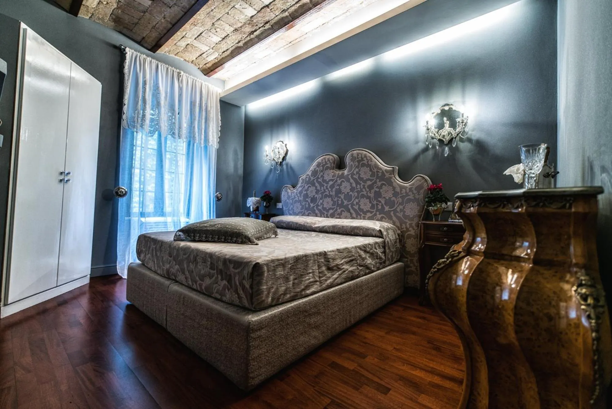 Photo of the whole room, Bed in Hotel Antica Locanda
