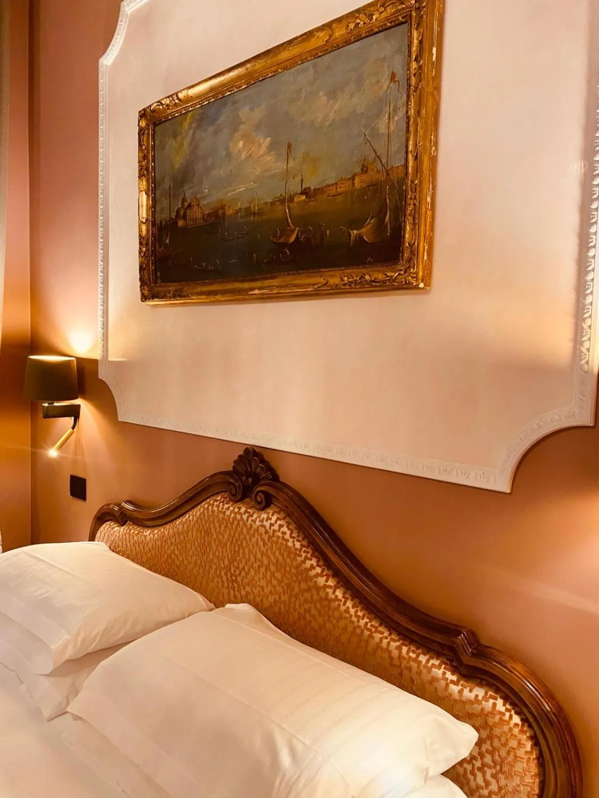 Bed in Pensione Accademia - Villa Maravege