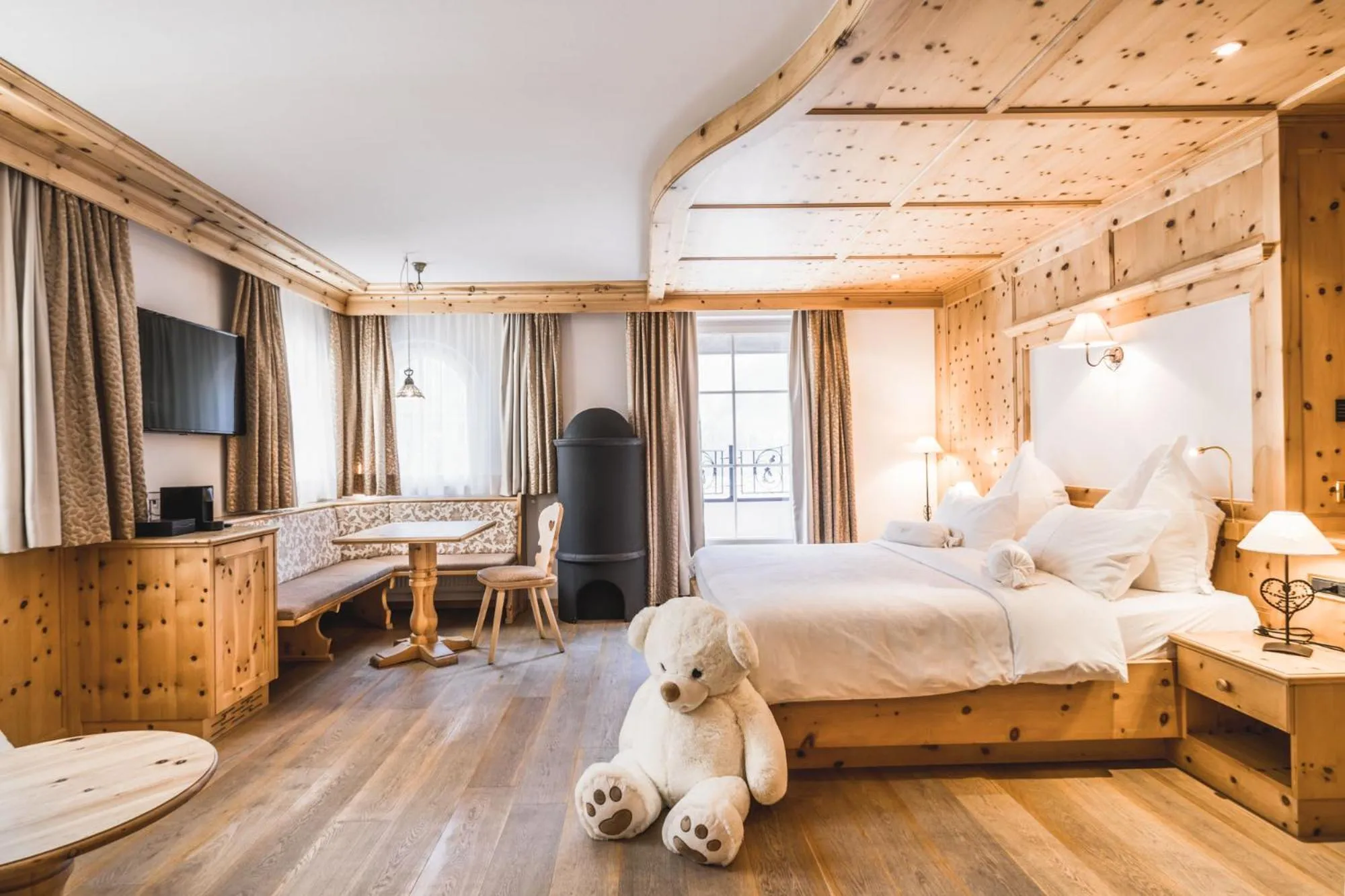 Bed in Alpin Garden Luxury Maison & SPA - Adults Only