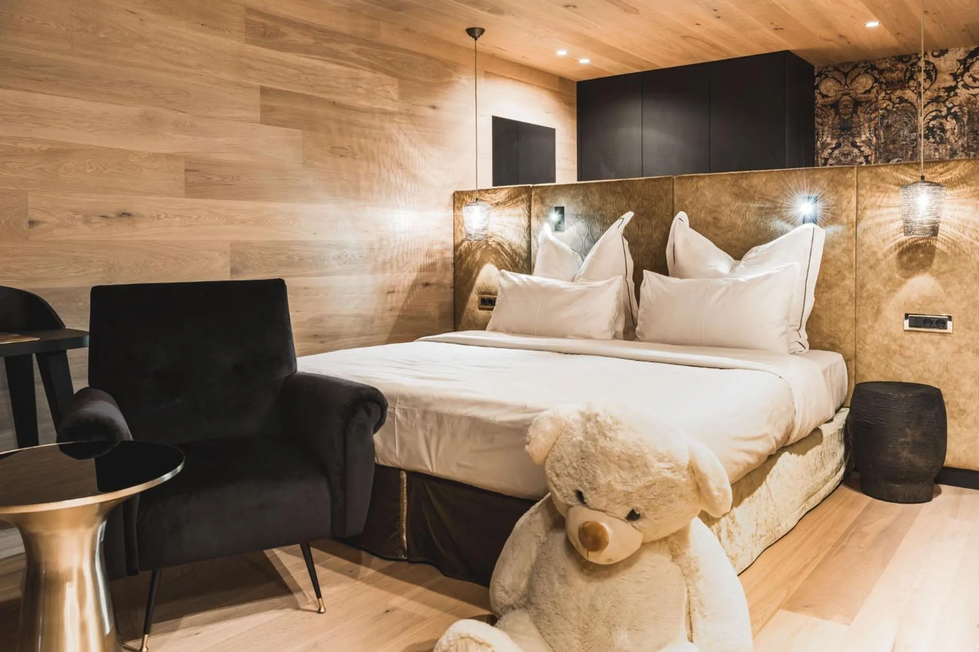 Photo of the whole room, Bed in Alpin Garden Luxury Maison & SPA - Adults Only