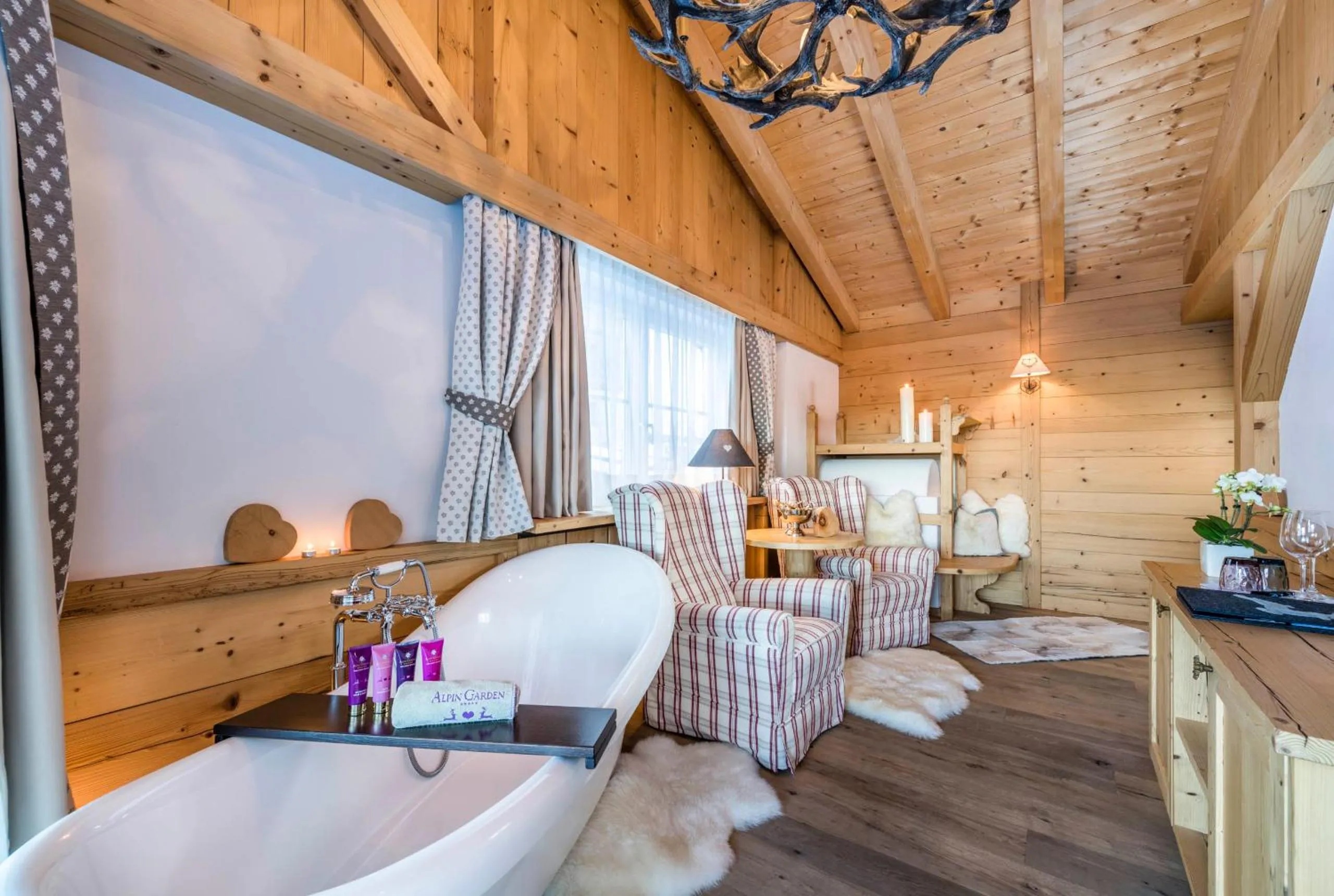 Photo of the whole room in Alpin Garden Luxury Maison & SPA - Adults Only