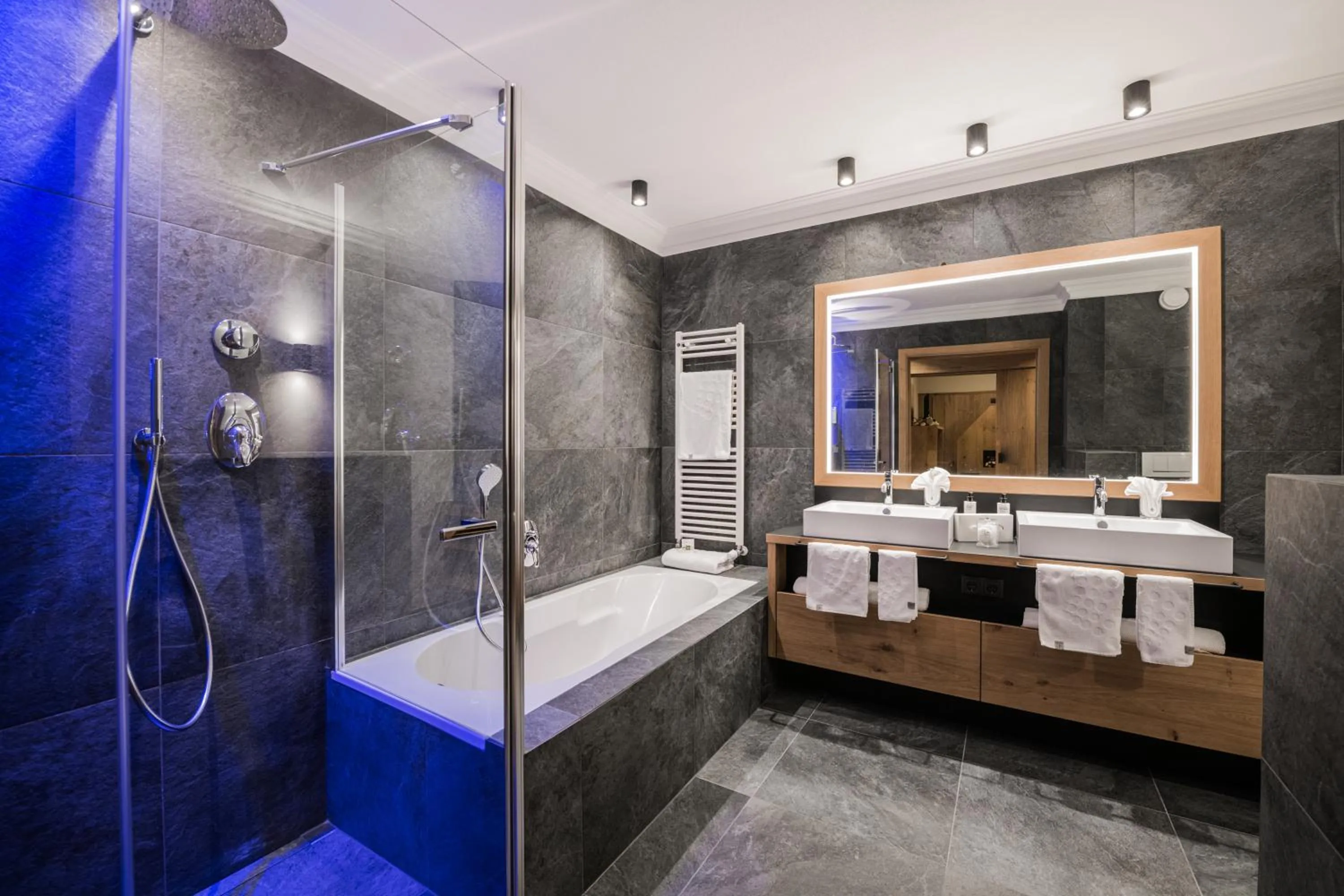 Bath in Majestic - Unique Spa Resort