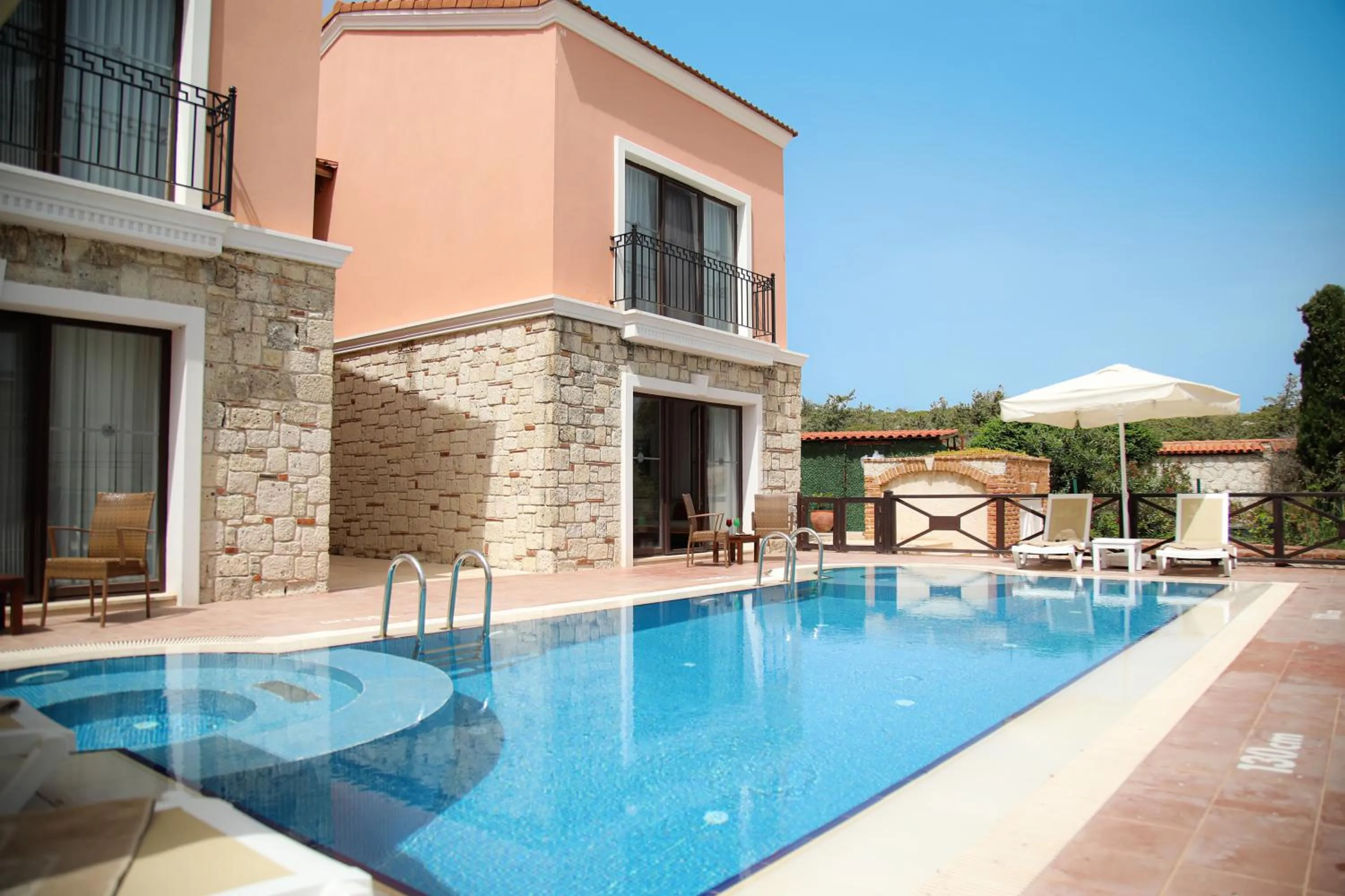 Swimming pool in Cocos The Club Solto